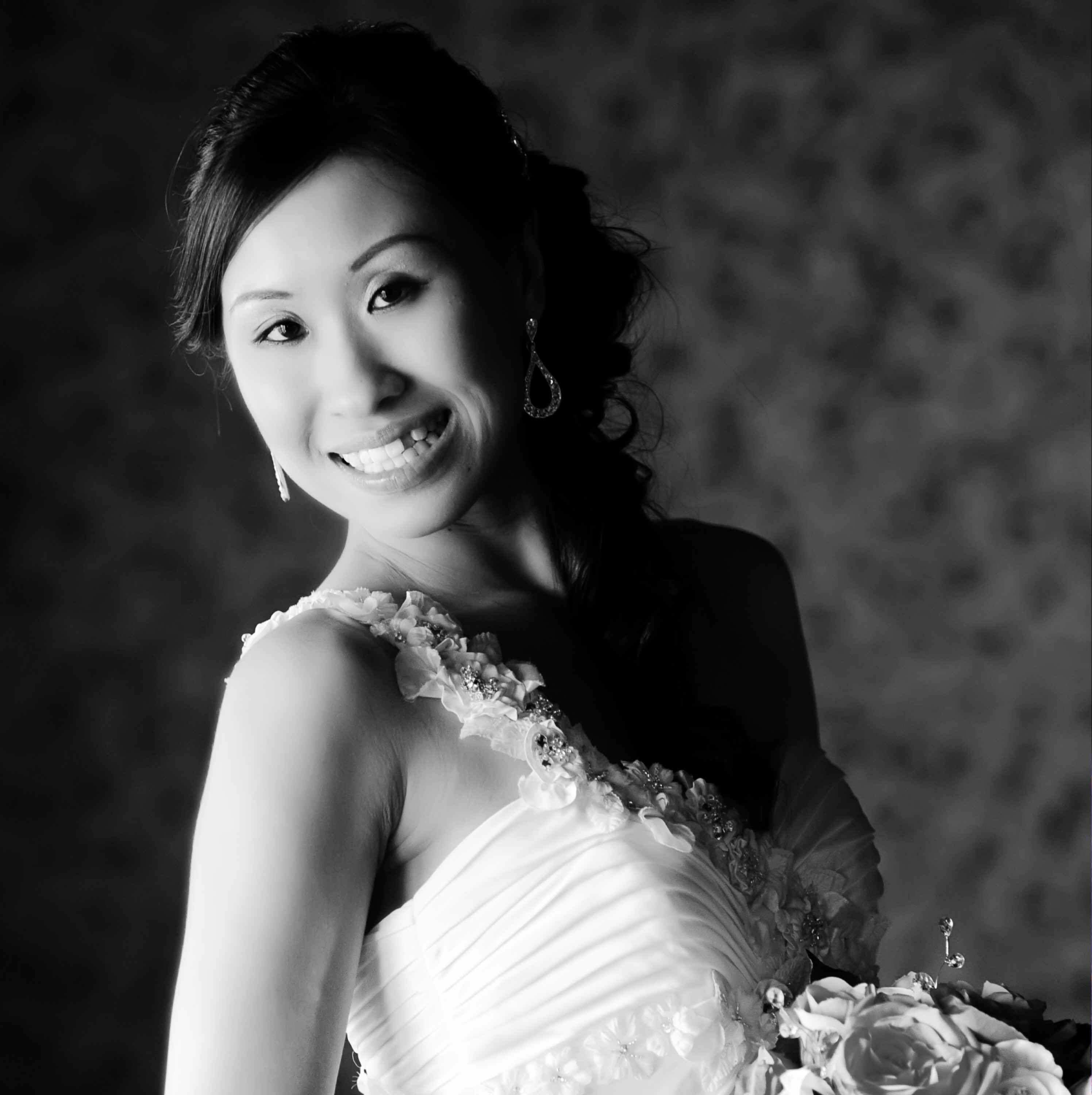 Asian bride smiling in black and white portrait — Strus Photo Atlanta