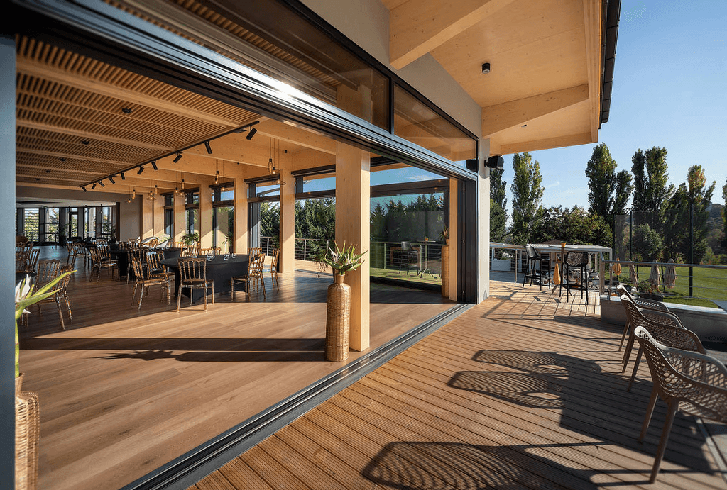 Continental Golf Club_ Terrace _Kroki studio