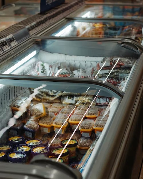 Contrôle de température en temps réel pour vitrine de produits surgelés en magasin