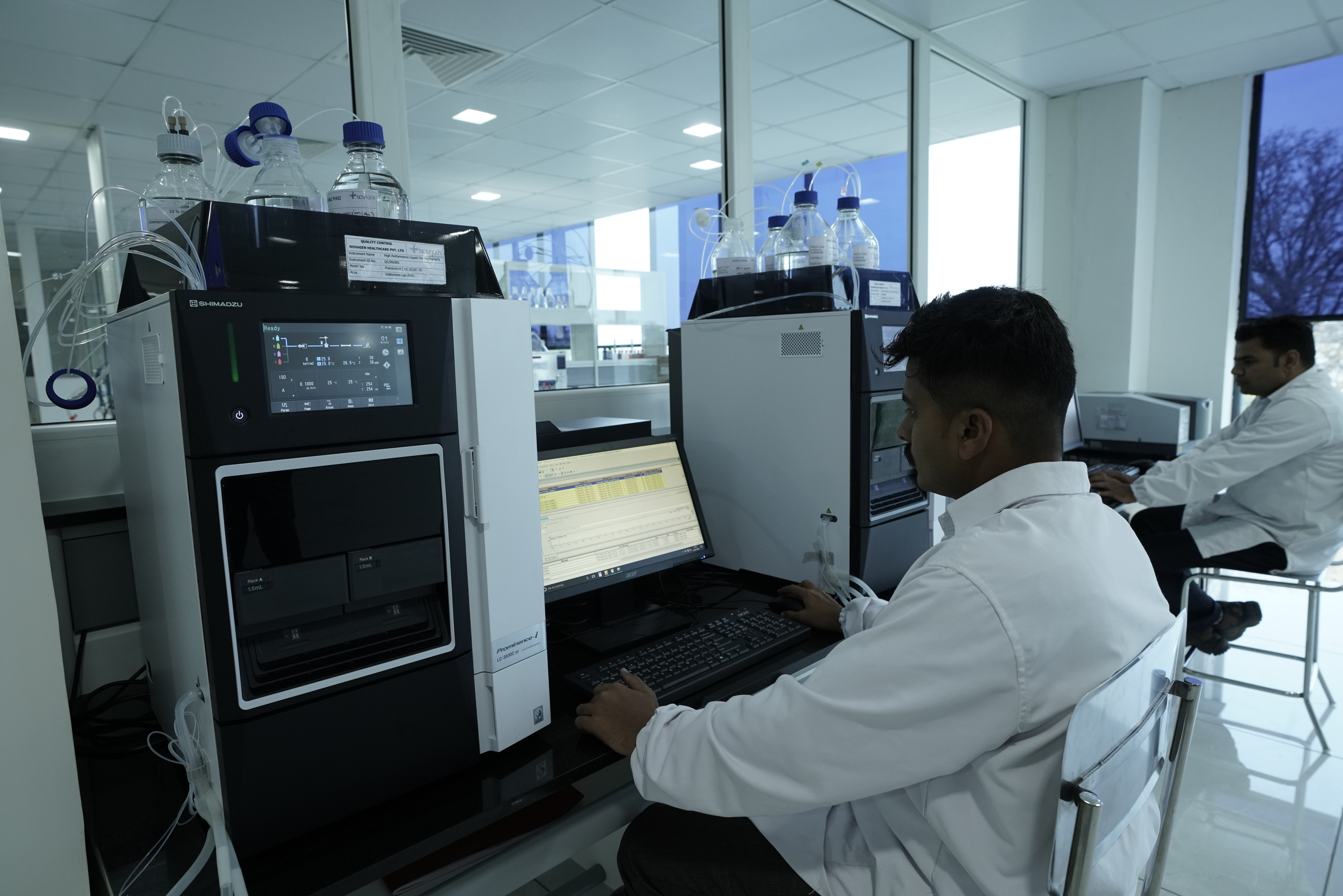 advanced pharma quality control and analytical lab