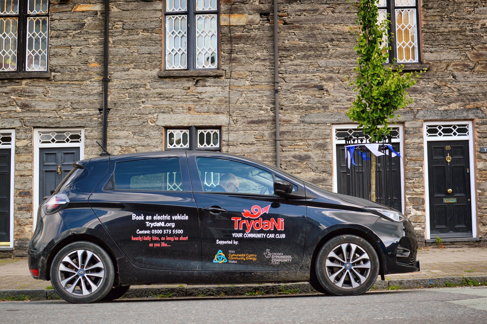 Renault Zoe in Machynlleth