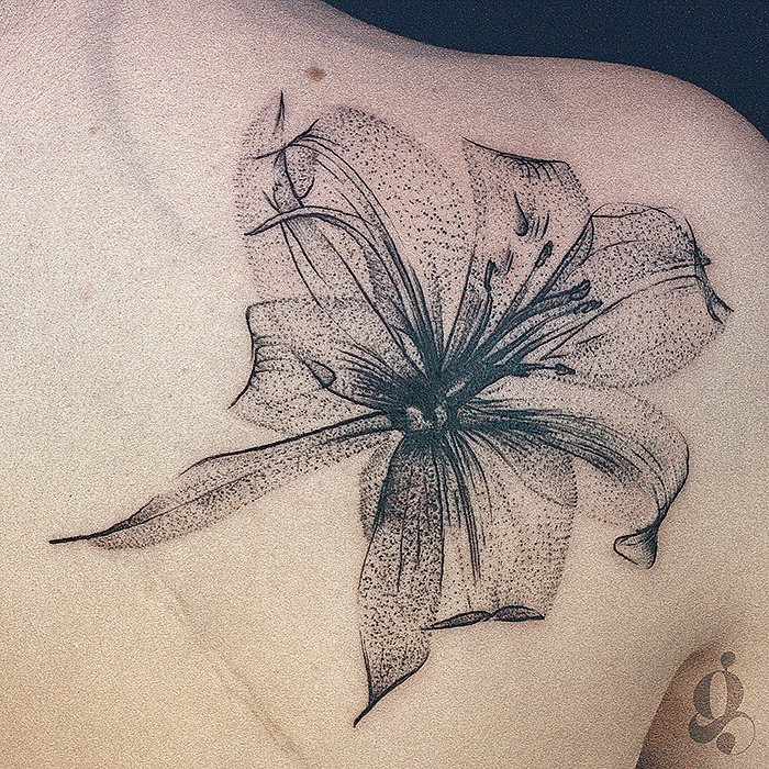 Fleur X-ray - Graphique & Blackwork, Floral & Botanique, Abstrait par Julien Joolz à Grinoir Tattoo