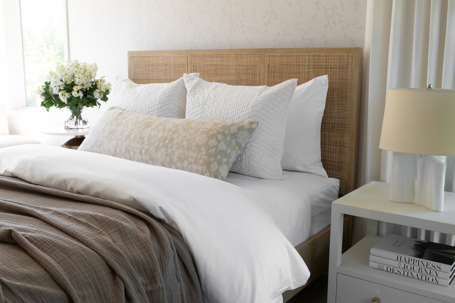 We’re so excited to share details from The Medina House: Girls Bedroom 1 –– one of our favorite interior design + professional organizing projects in Medina, WA.