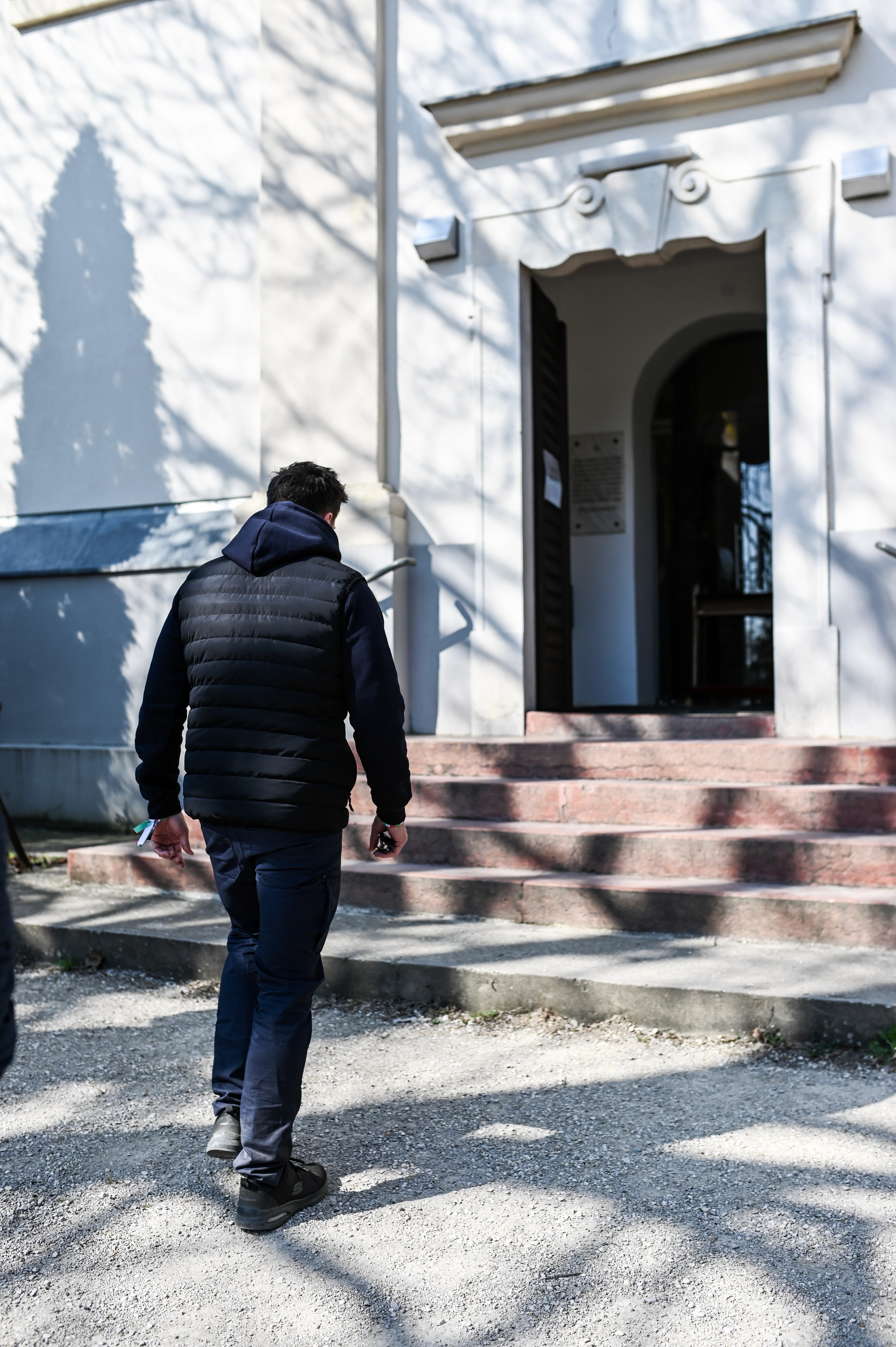 white bridge over river during daytime