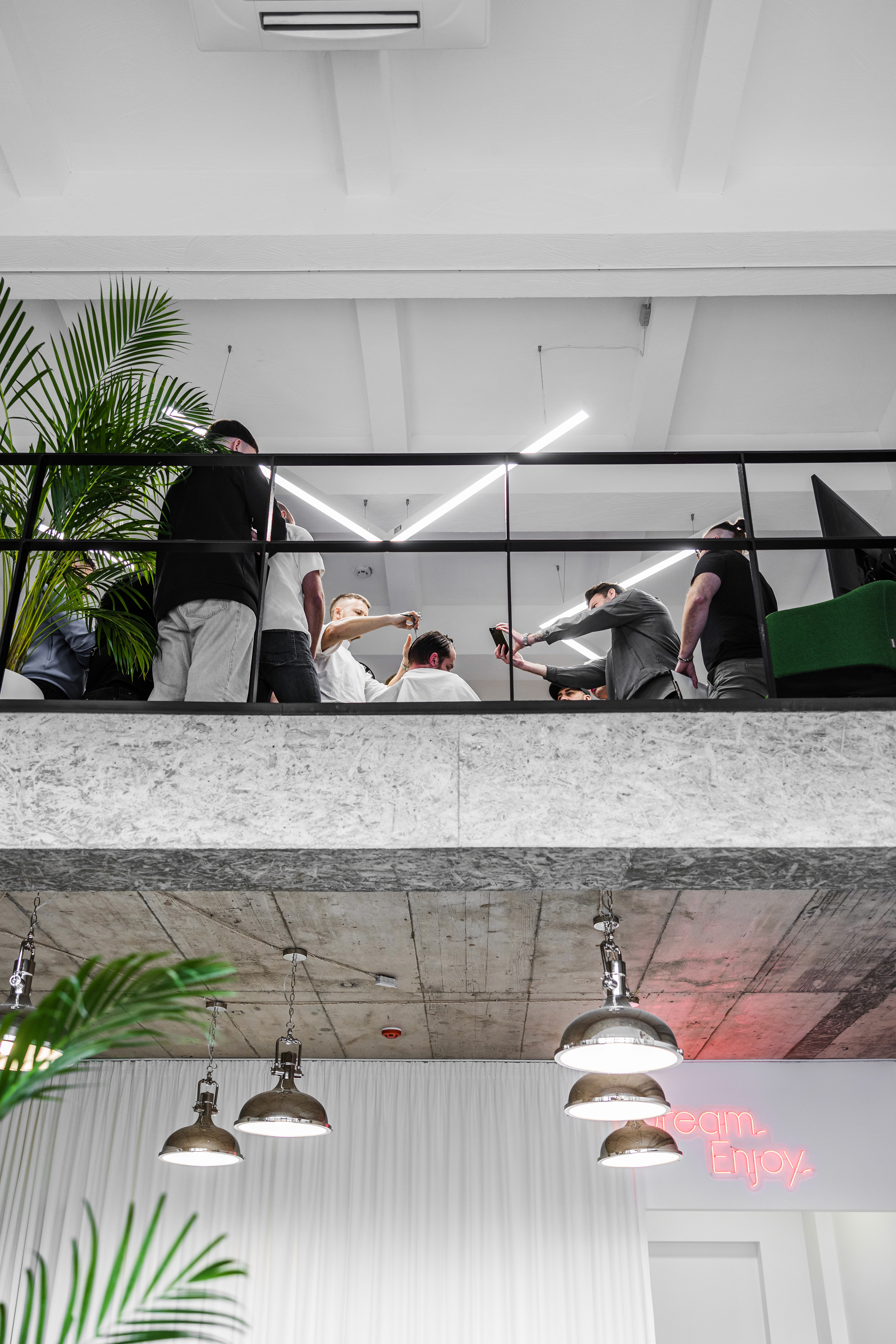 Everyday Haircare Routine Recommended by MENSPIRE Experts in Dubai