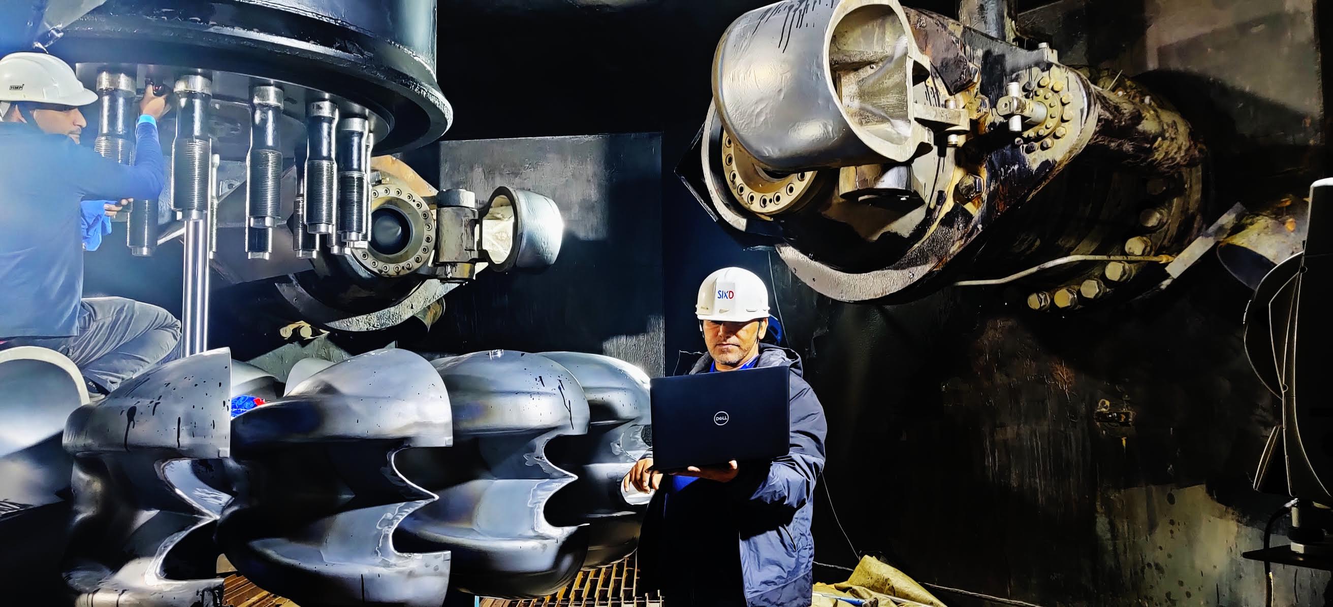 black flat screen computer monitor