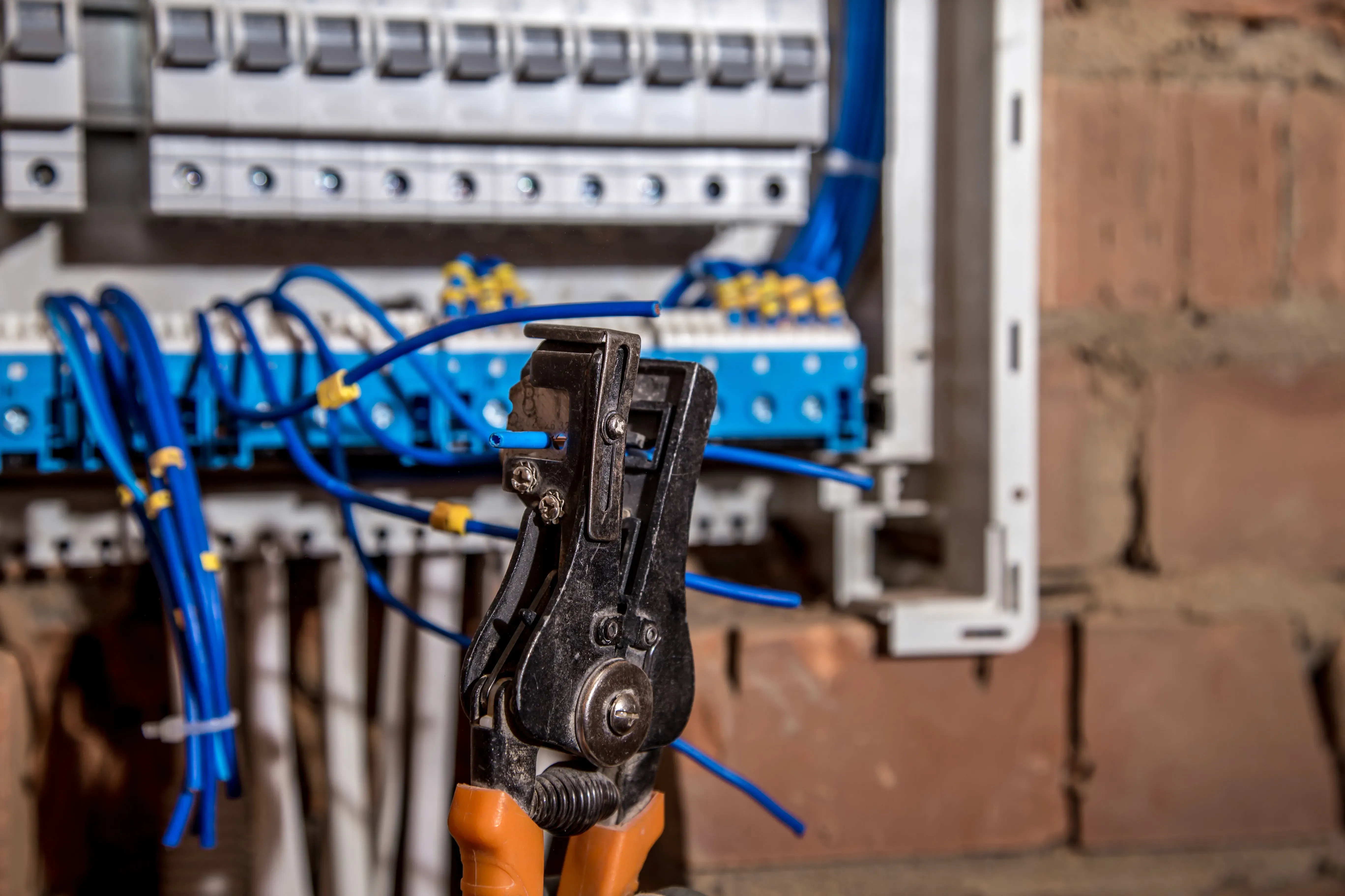Wymiana instalacji elektrycznych Elbląg