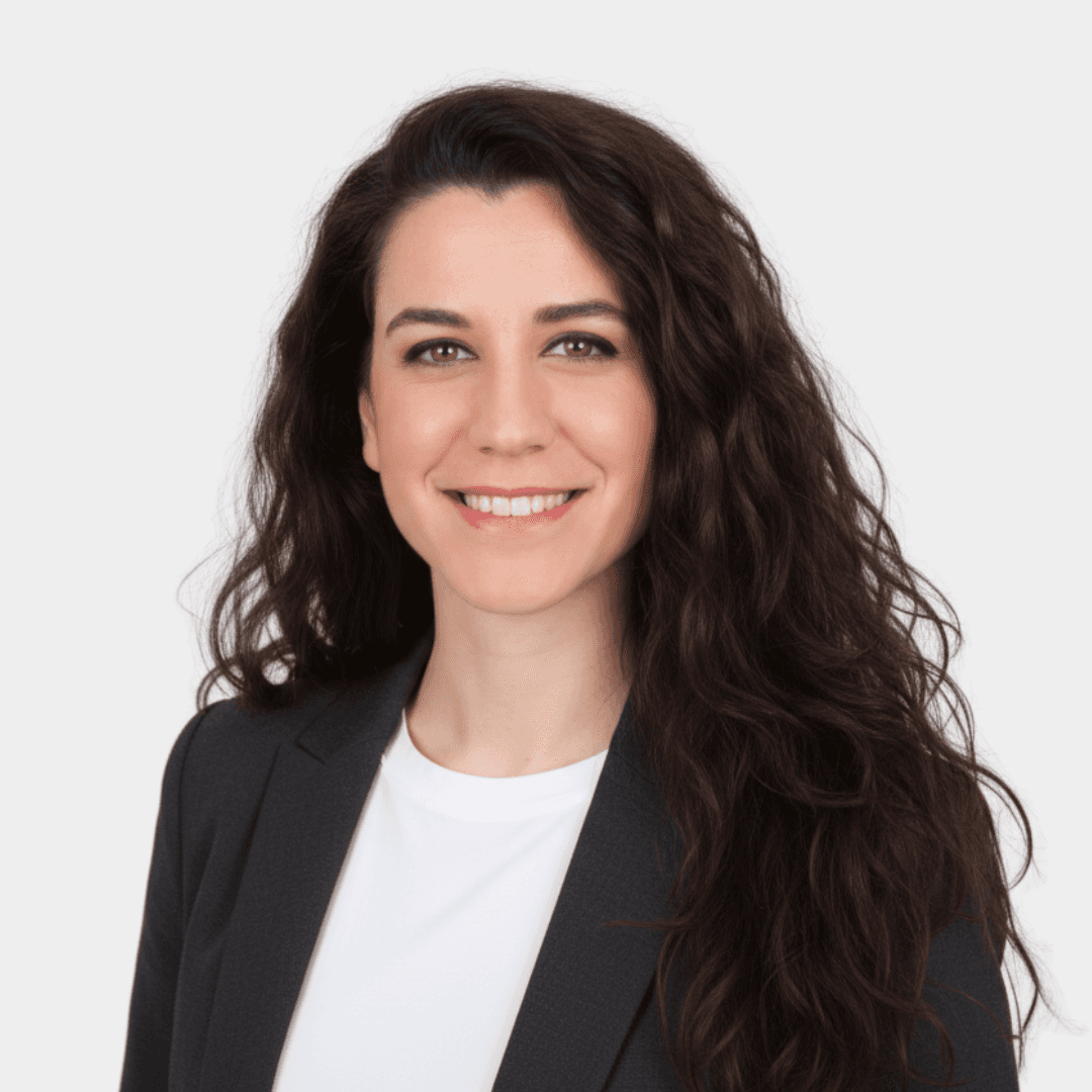 photo of treysi tovim