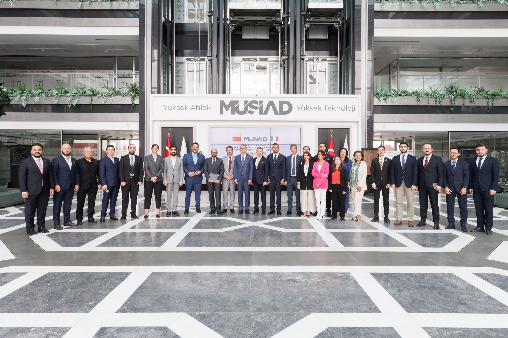 Visita Istituzionale presso la Sede Centrale di MÜSİAD
