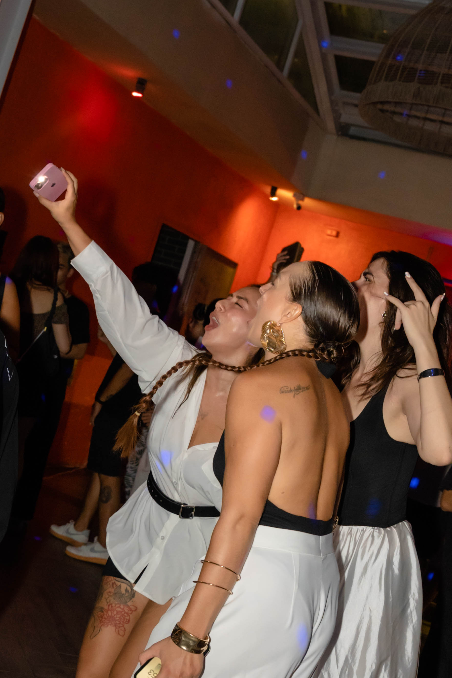 Live DJ night at The Roof Da Nang club — beachfront dancefloor