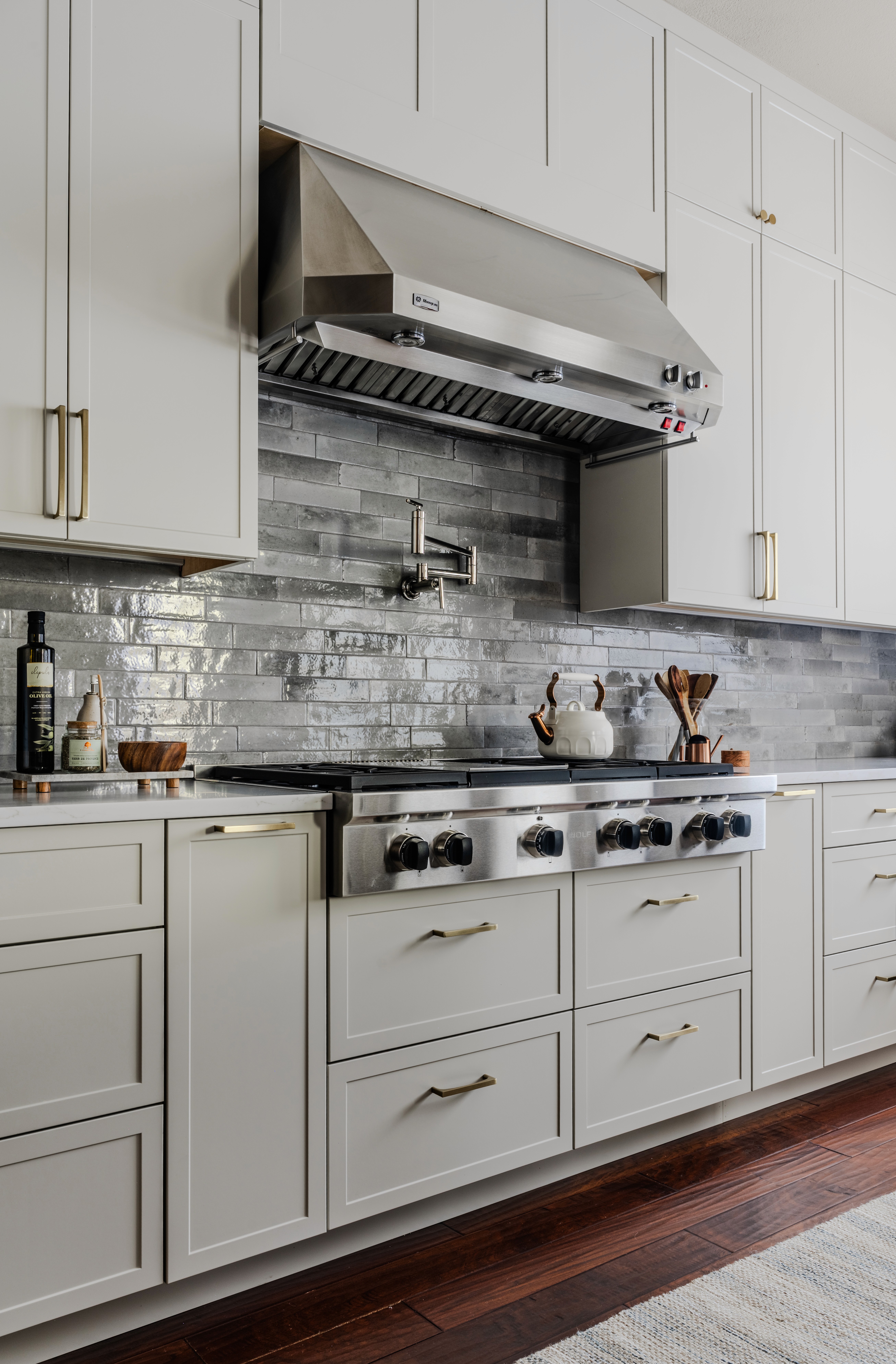 Turnbuoy: White oak&nbsp; &nbsp;rift white oak&nbsp; quarter sawn white oak