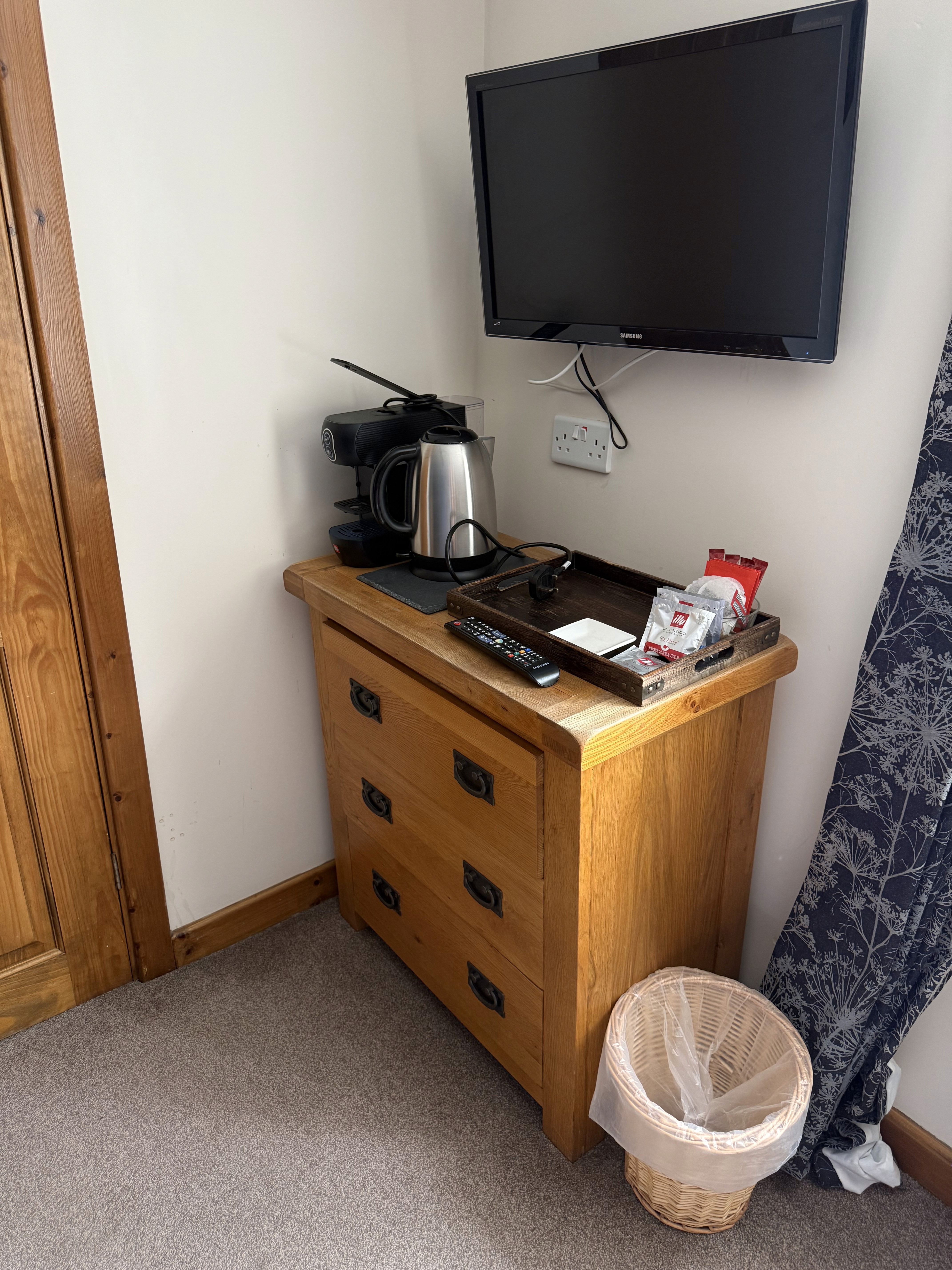 Slider Image 04