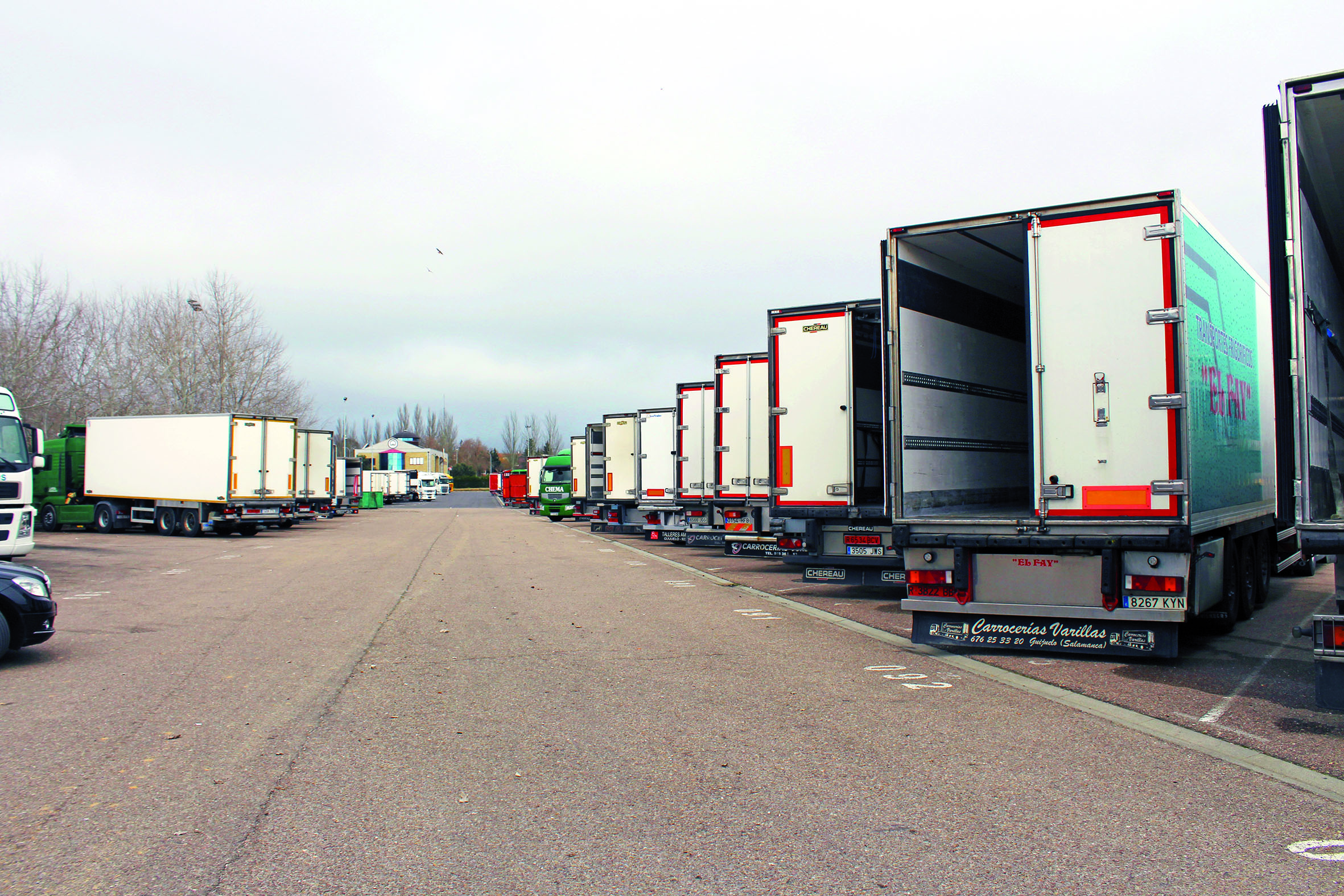 Logistics truck parking Guijuelo