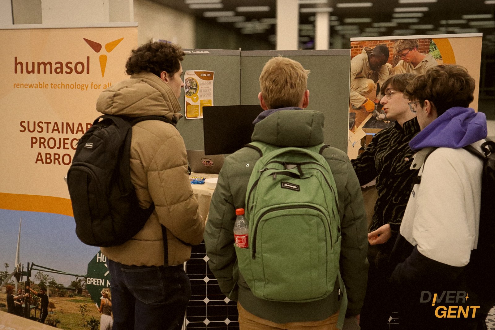 STUDENT TEAM FAIR — photo 2