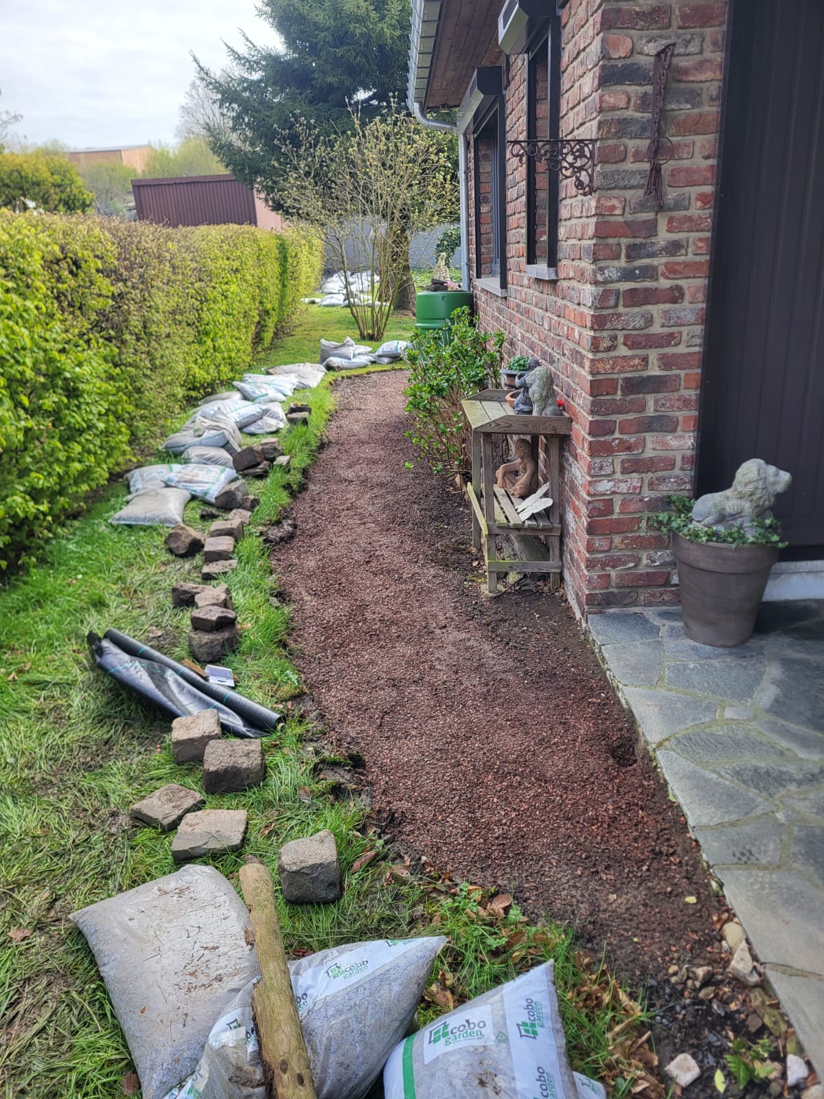 jardin en cours d'aménagement
