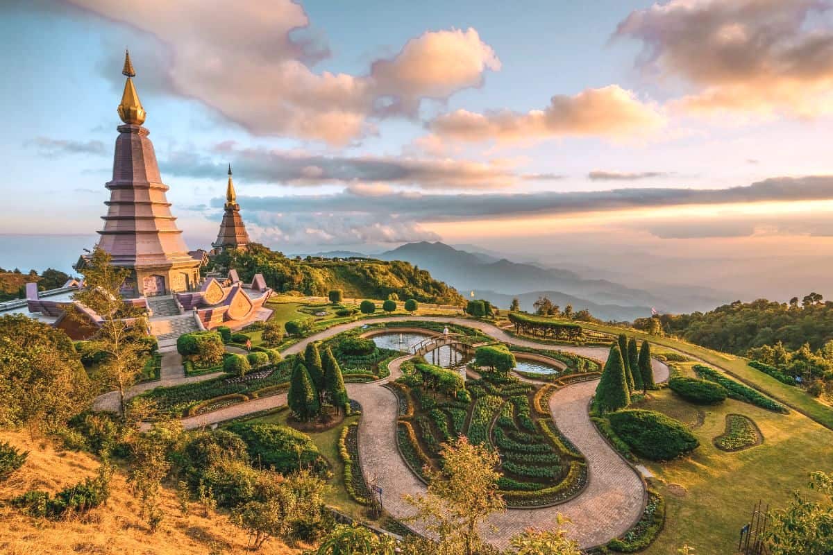 Travel Choice Thailand vs Bali Comparison