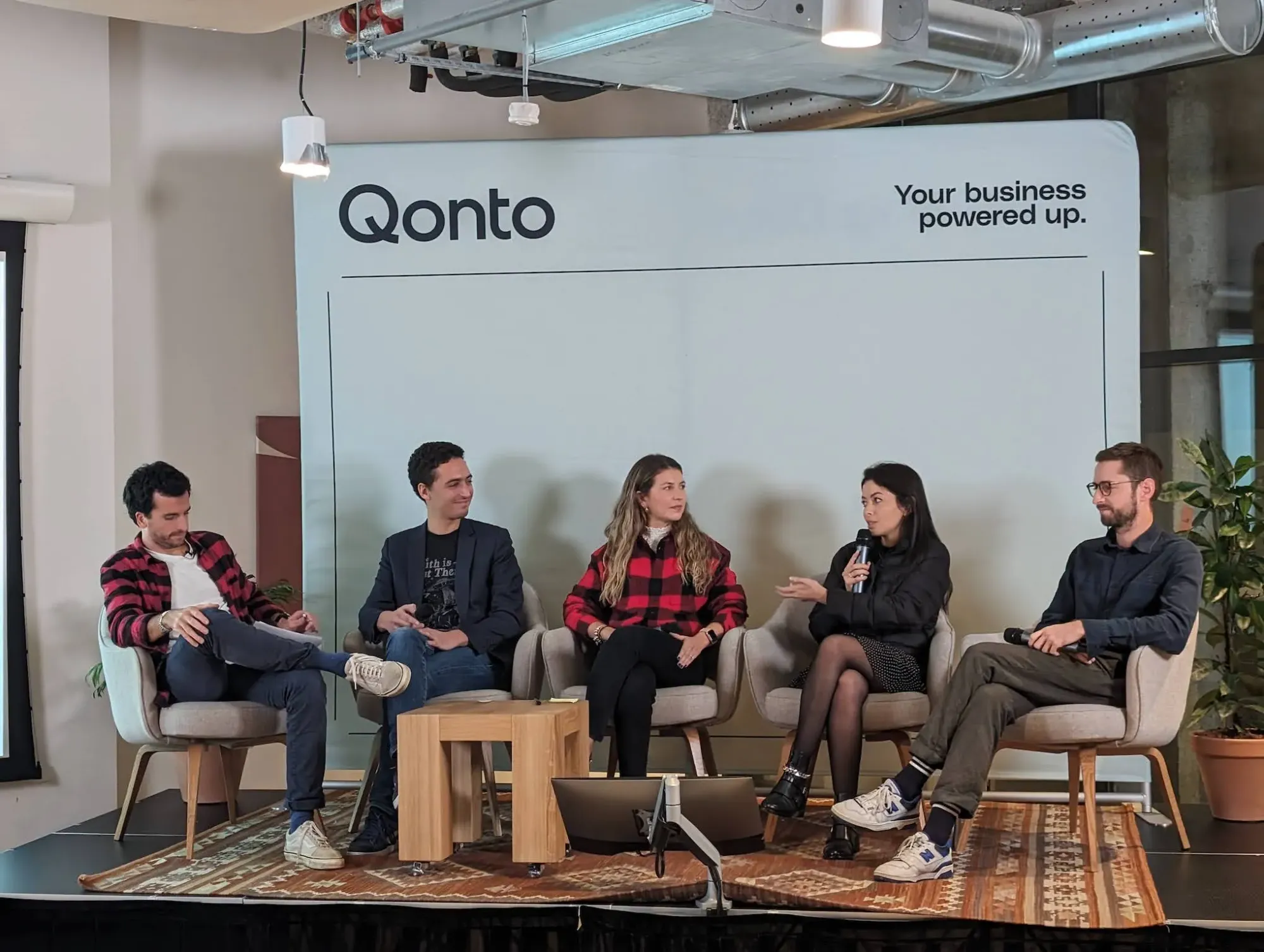 Discussion at Qonto’s office in Paris
