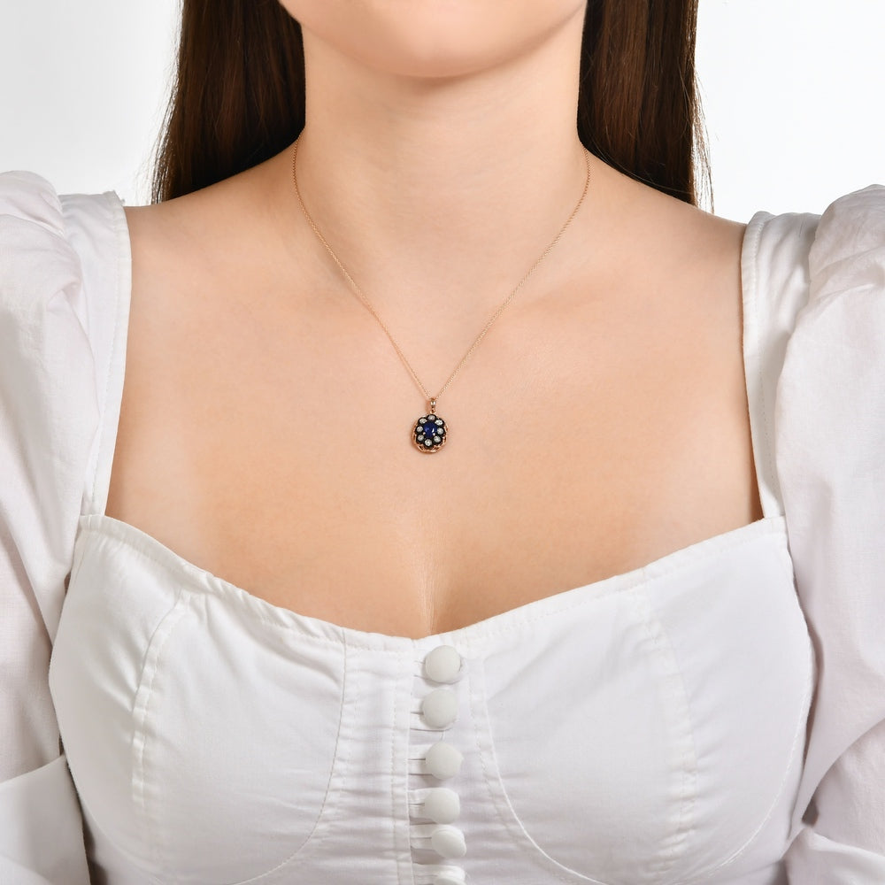 Assos 8 Ayar Pembe Altın Safir Renkli Elmas Kolye