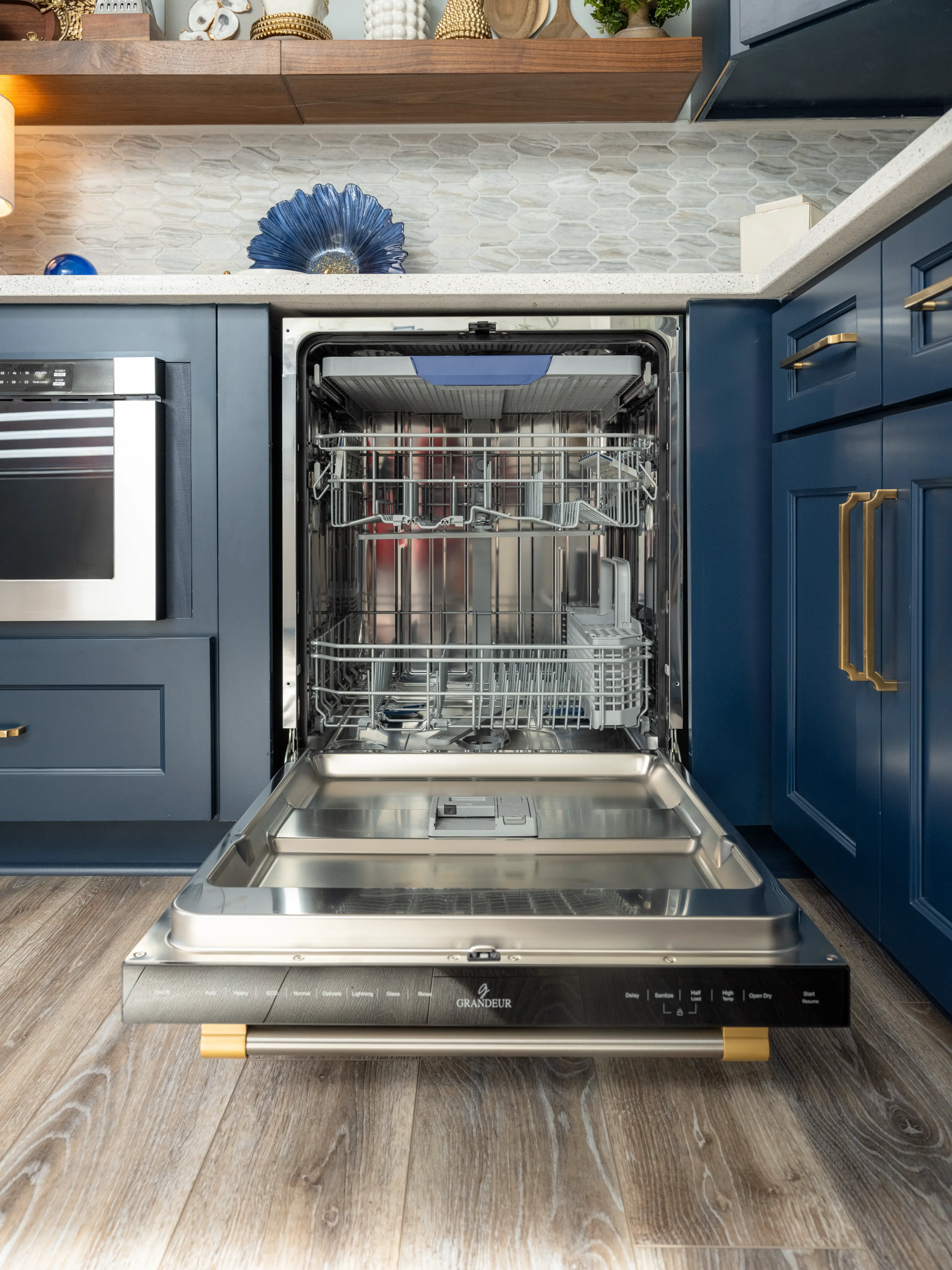 grandeur dishwasher with door opened 2