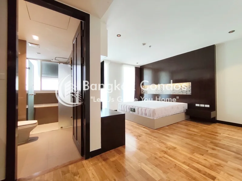 Richmond Hills 2 Bedroom Spacious Pet-Friendly Condo Thonglor 4