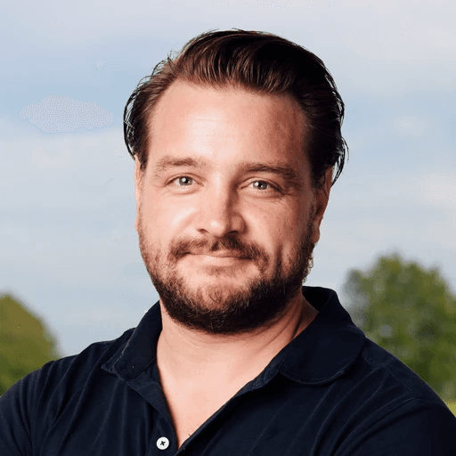 Thomas Folker headshot