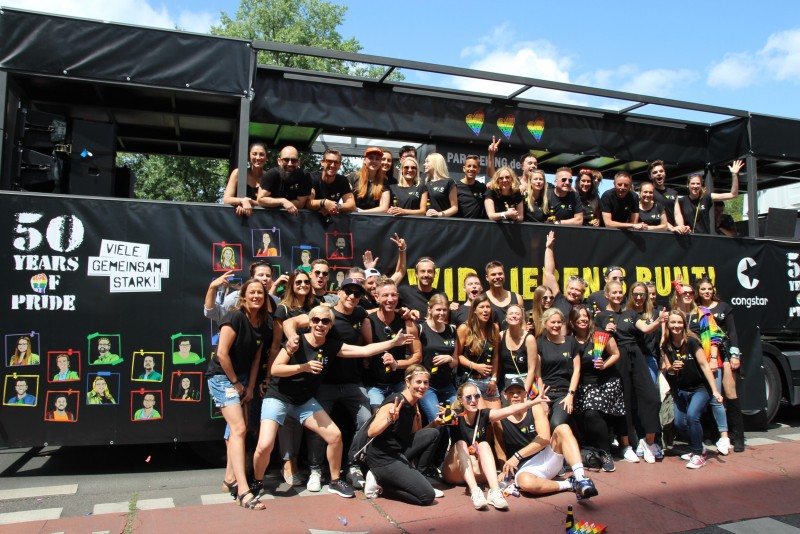 people partying with confetti