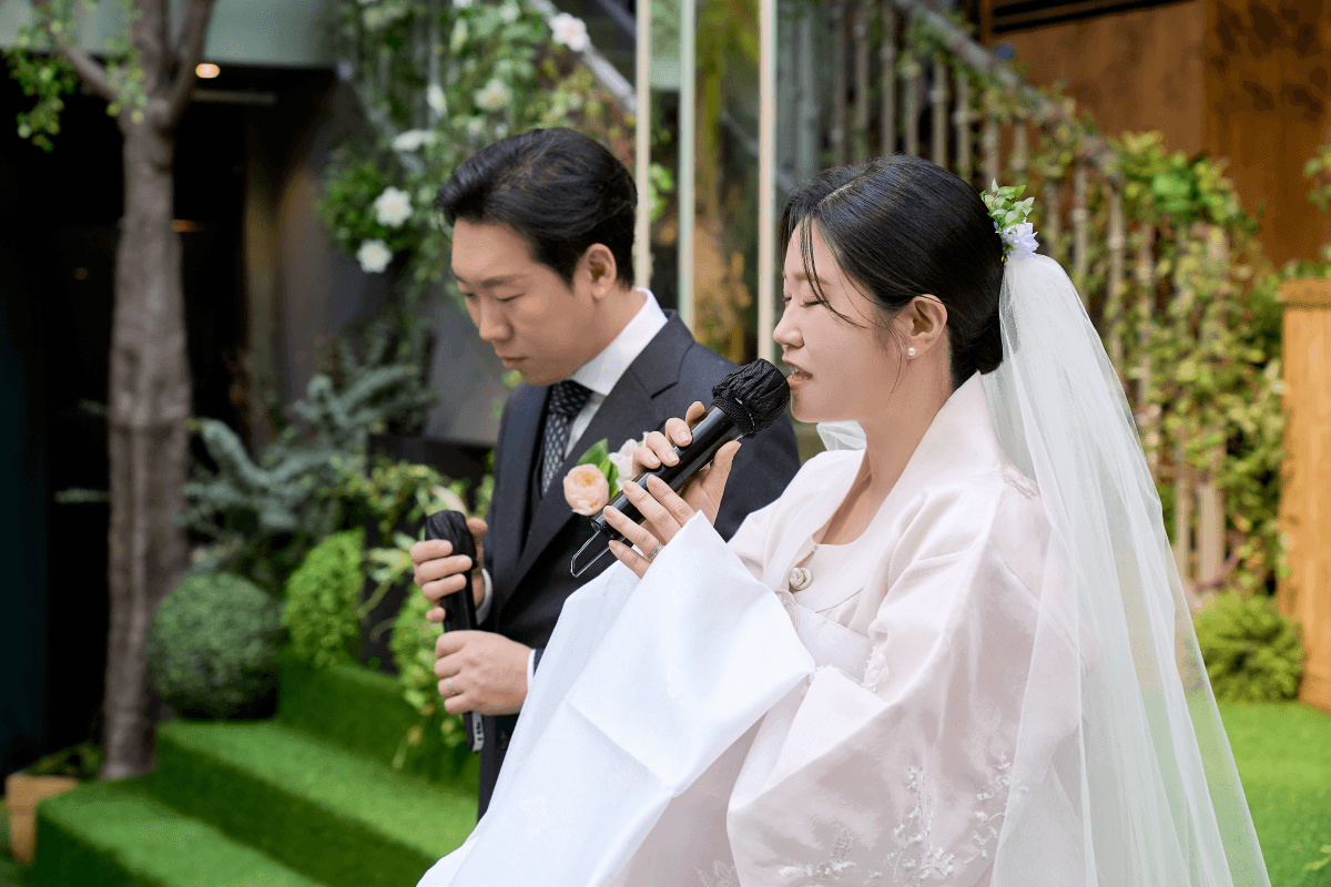 빌라드지디 논현 본식촬영 후기 | 디어데이스냅이 담아낸 하우스웨딩 2인스냅의 감성