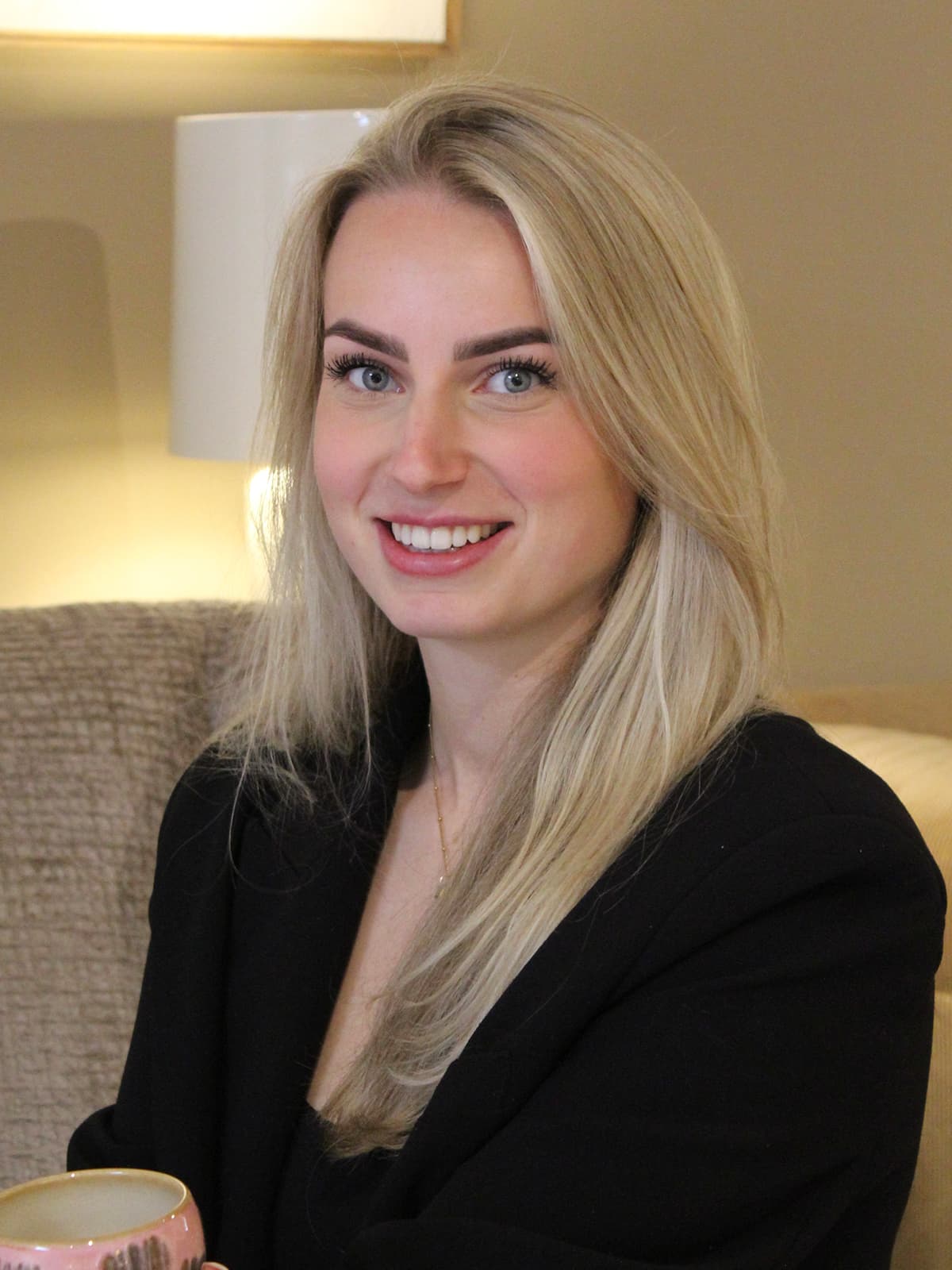 Portretfoto van Liselot van Kasterop, verantwoordelijk voor operations en backoffice bij SheVibes.