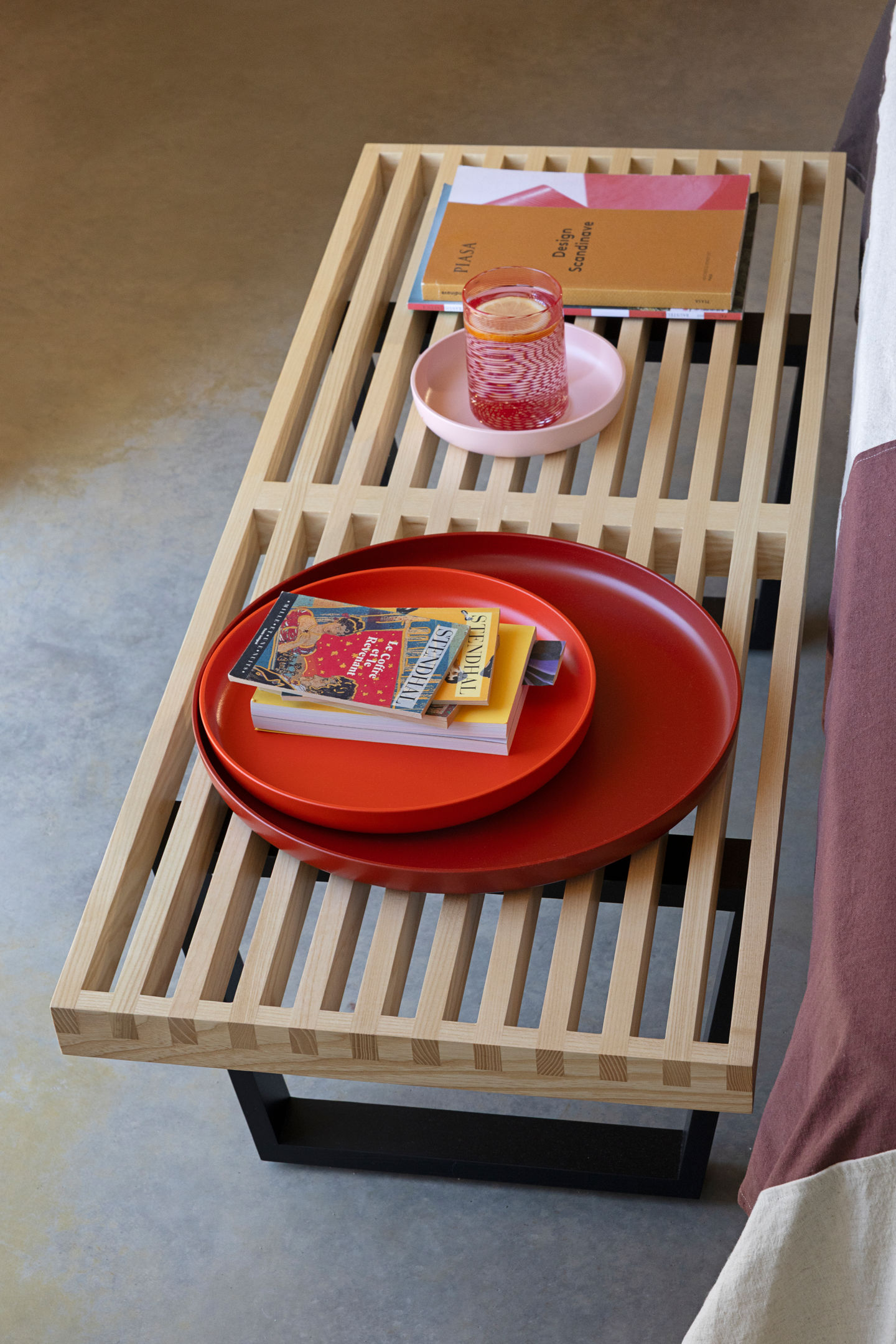 Nelson Bench achter bed