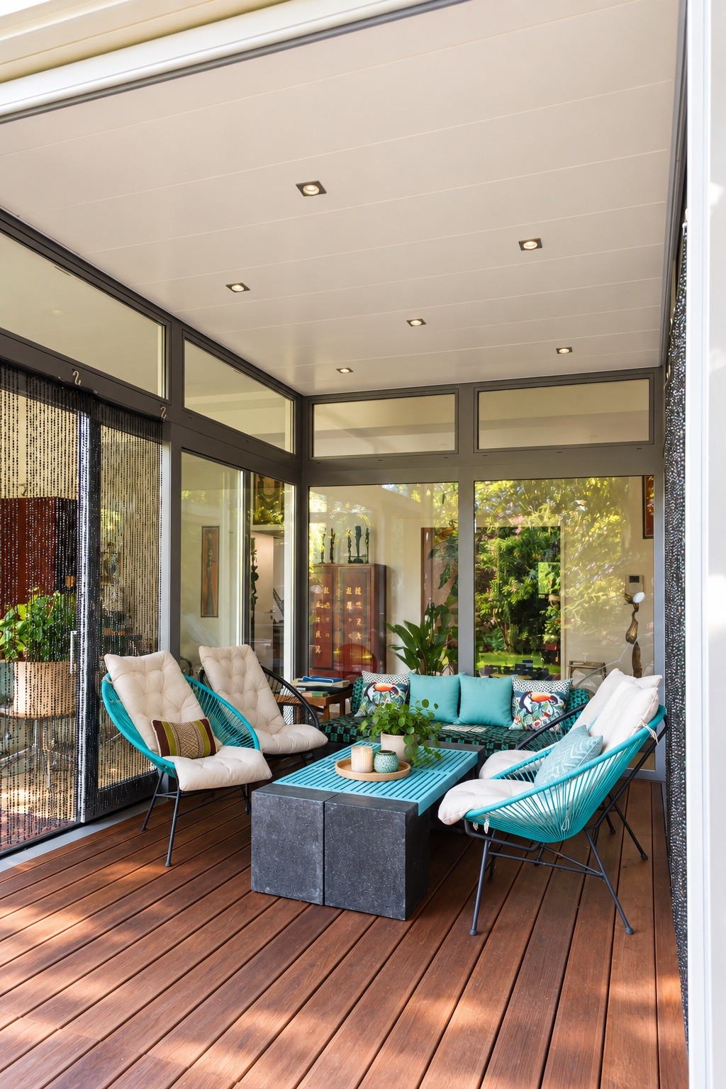 Loggia de 13 m² protégée du vent, ouverte sur le jardin, Cheseaux-sur-Lausanne