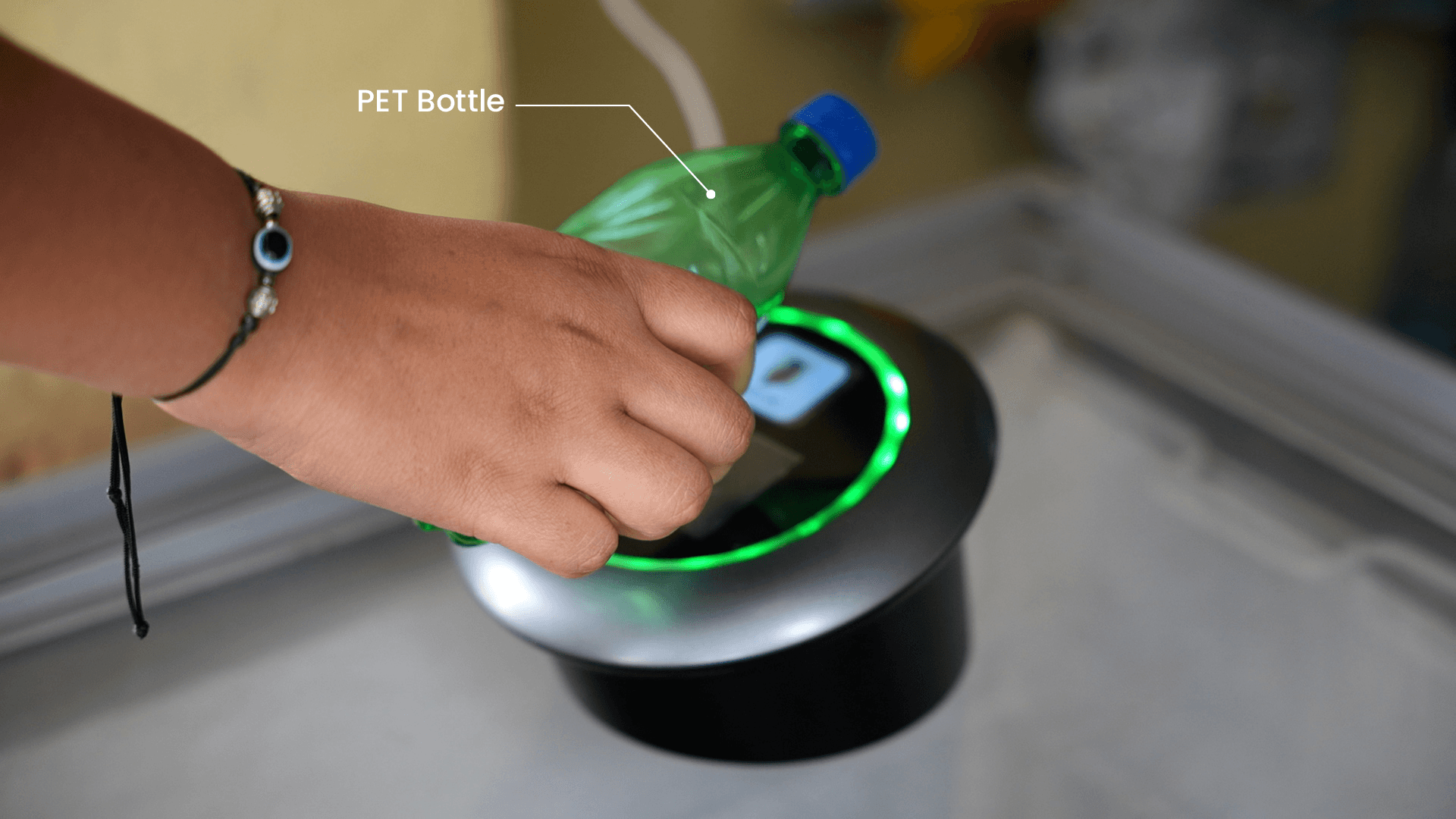 Daily limit card showing $2,500 spent, representing 12.5% of the total limit