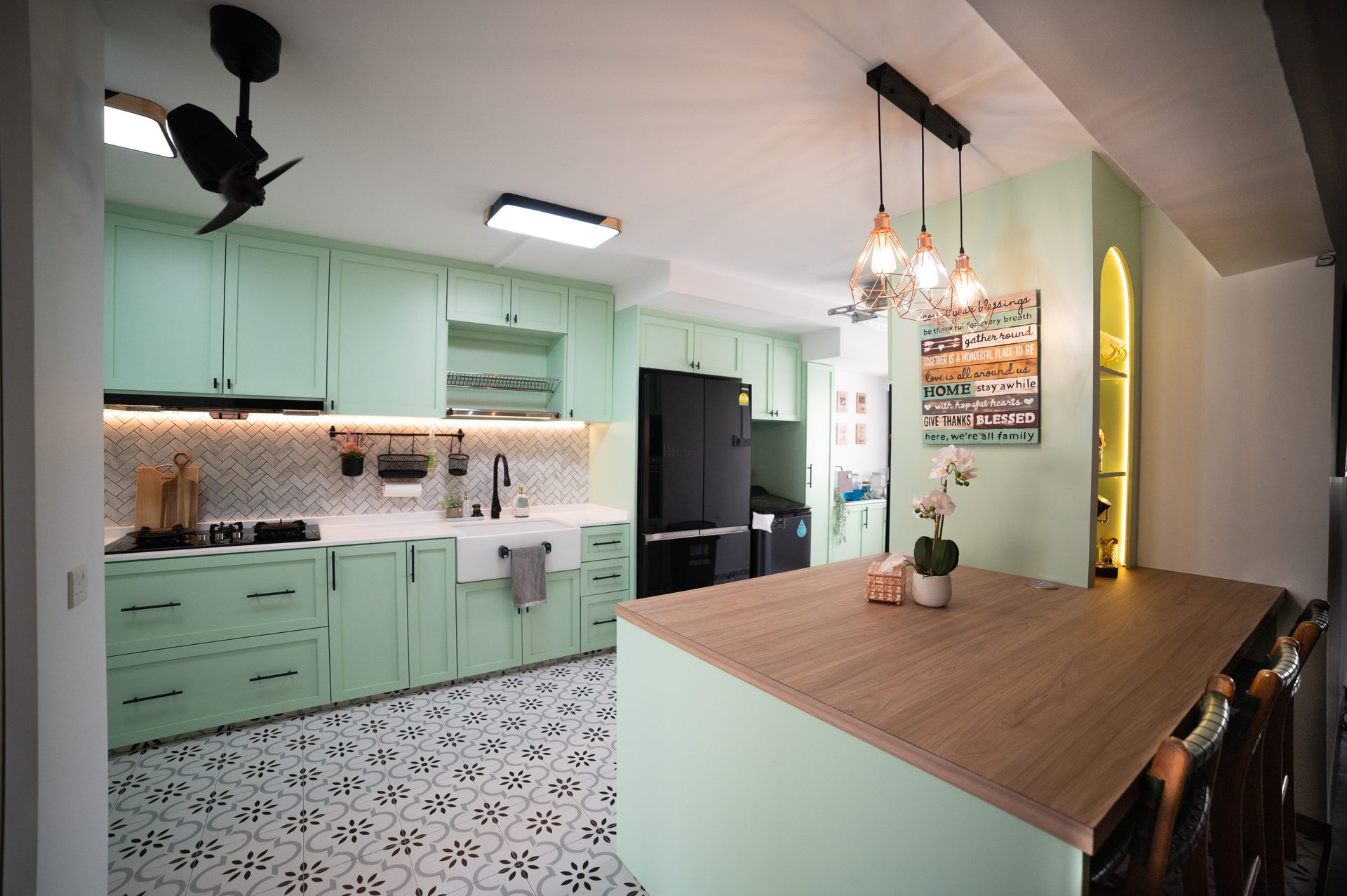 Lian Shing Hin F30028 decorative floor tile of a modern farmhouse kitchen