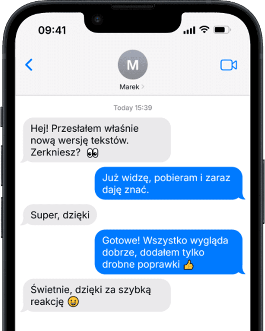 Iphone z włączonym chatem z zadowolonym klientem