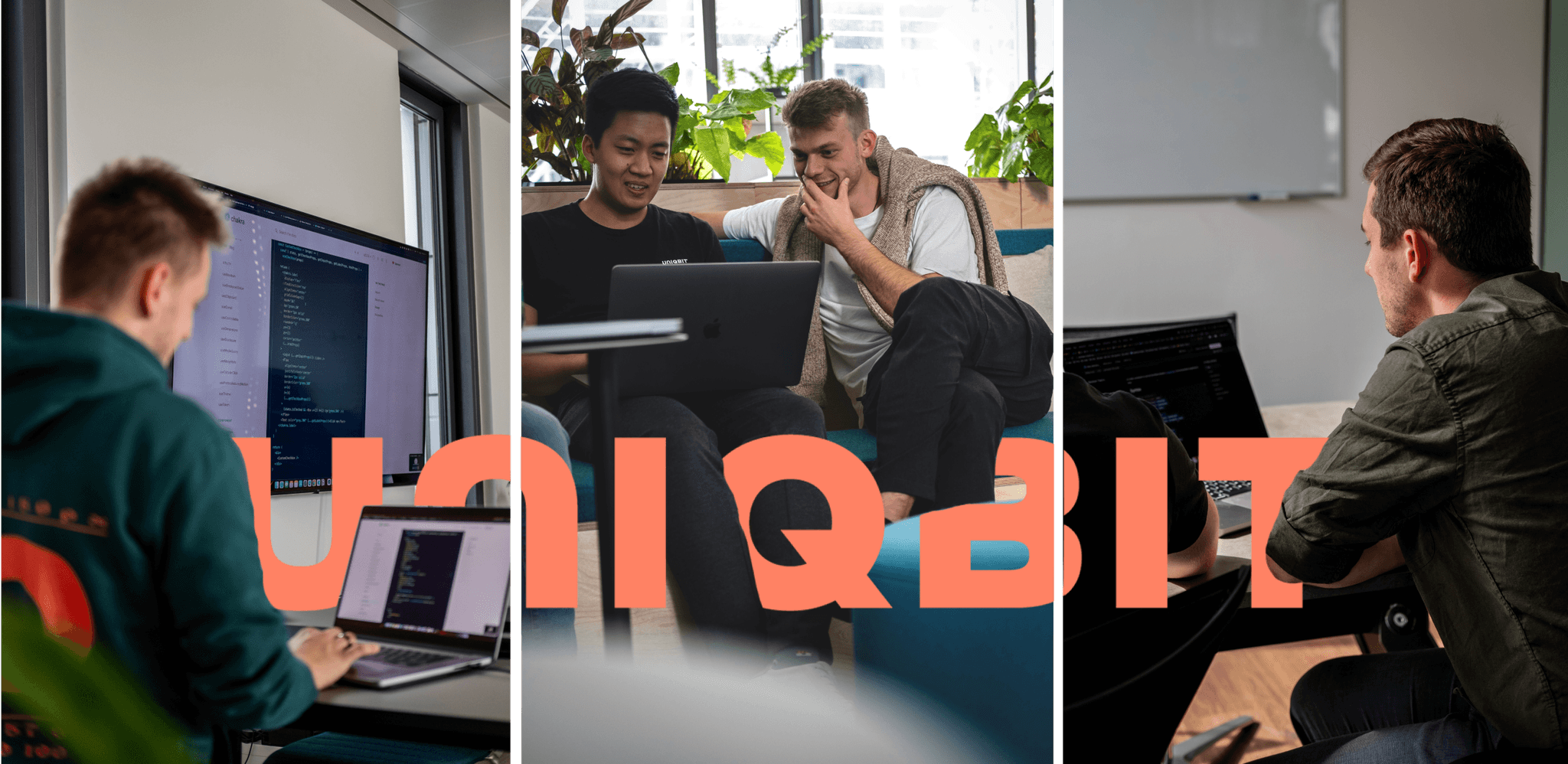 Personen sitzen und stehen vor ihren Laptops und coden