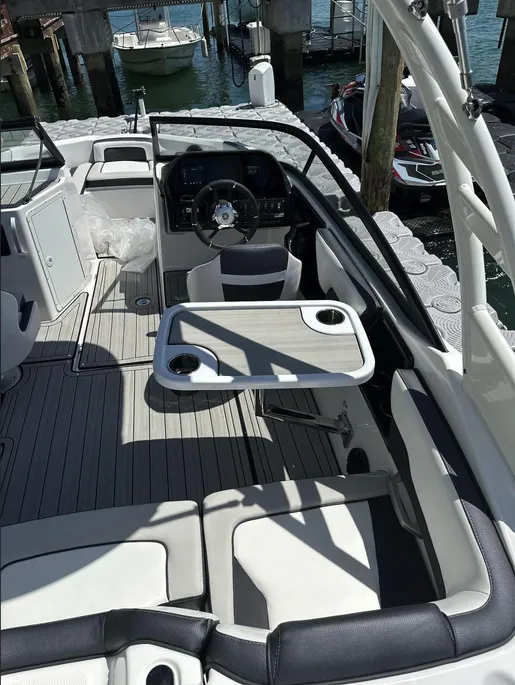 Boat thumbnail 6