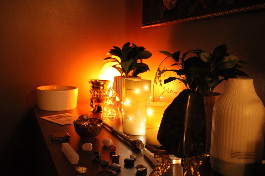 Relaxing spa scene & lighting