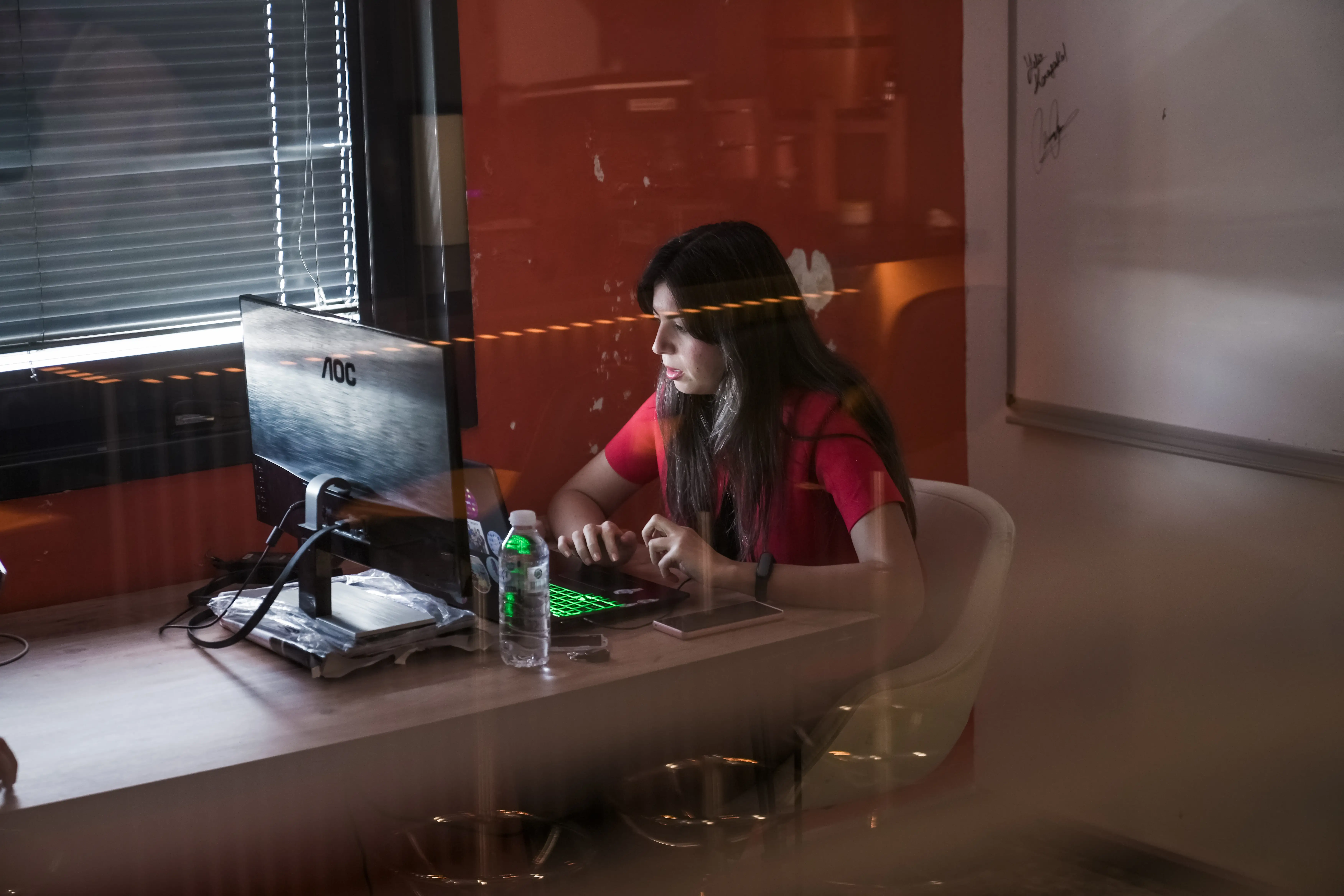 Neon Apps working on high-performance marketplace systems.