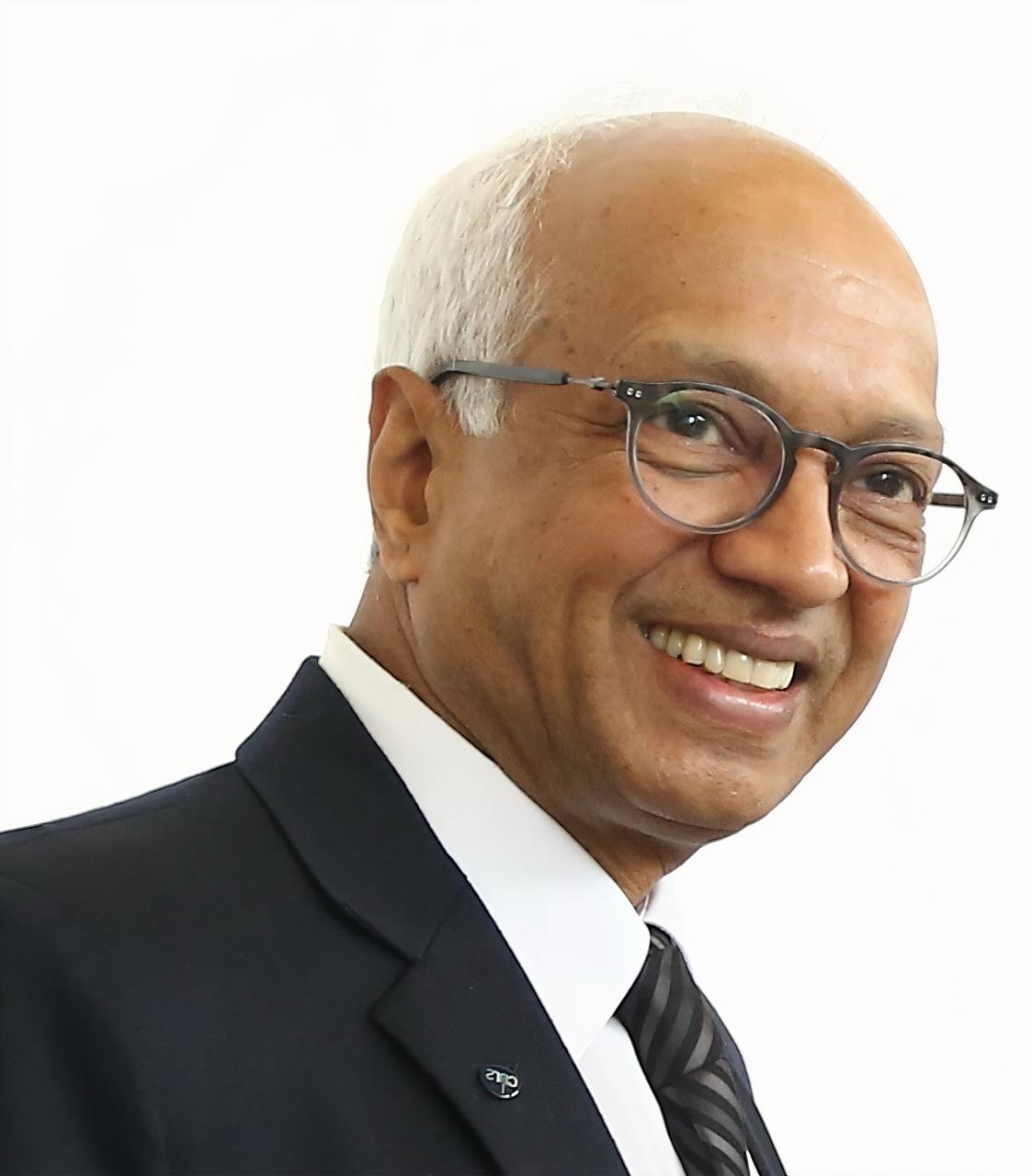 photography of people inside room during daytime