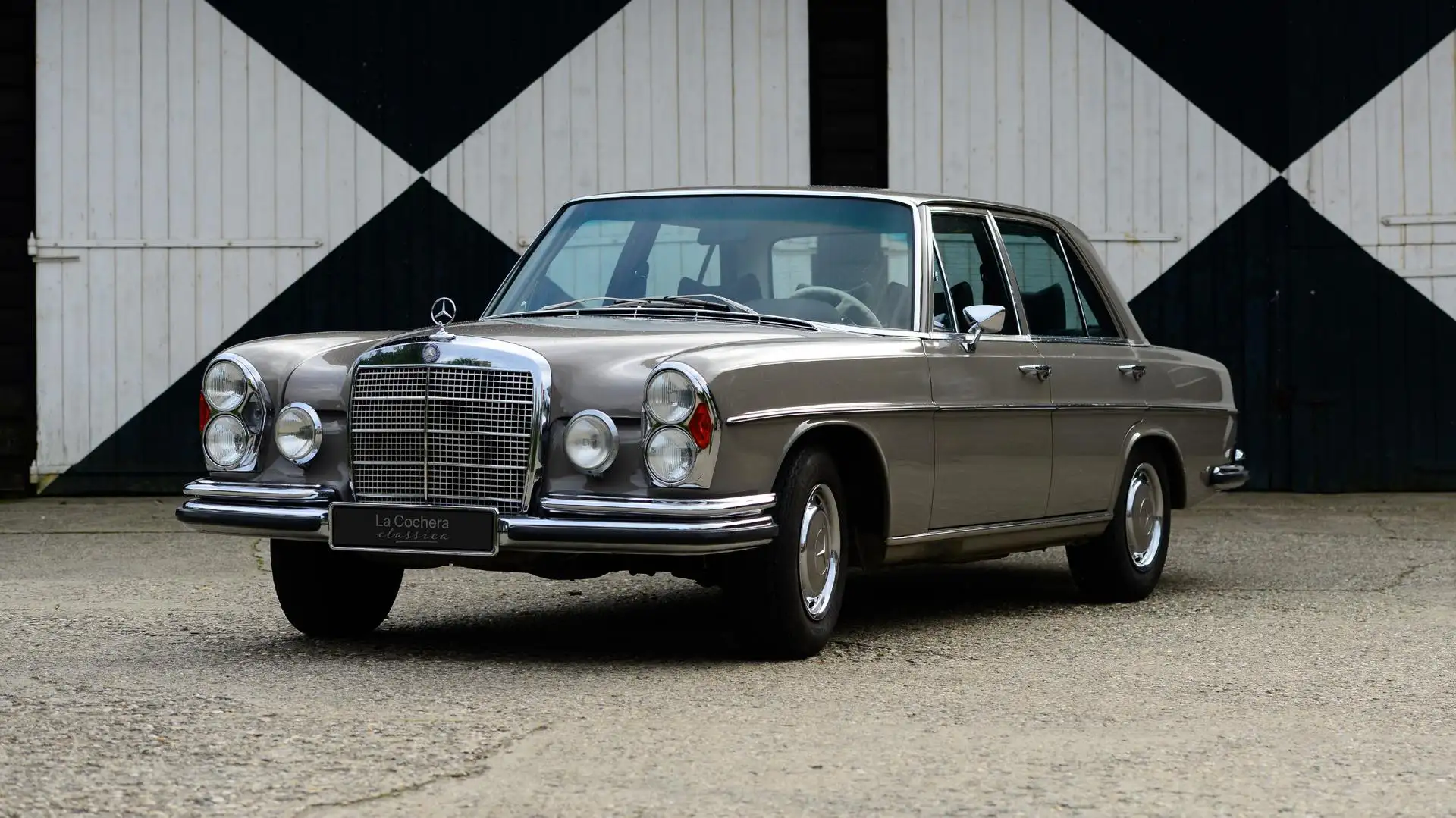 Mercedes-Benz 280SE 4,5