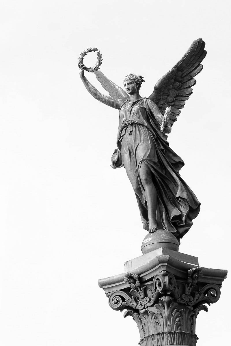 Luxury private aircraft hire to Prague - Astronomical Clock destination