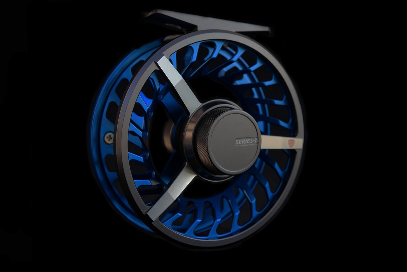 series-1 taylor fly fishing blue reel