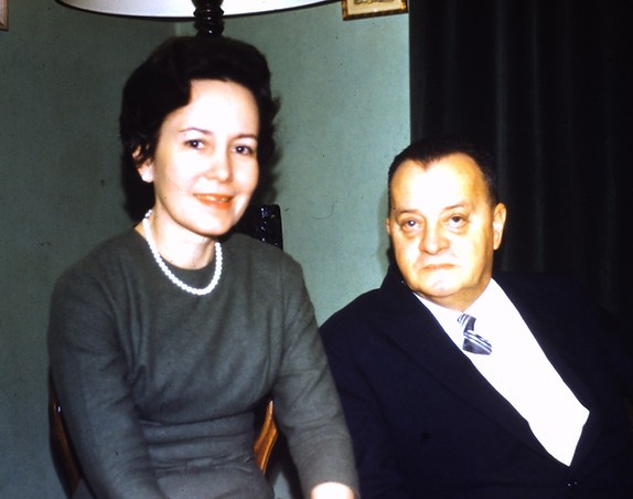 1960-01 CARMEN ABOITIZ, BILL PARADIS.BILBAO.JPG