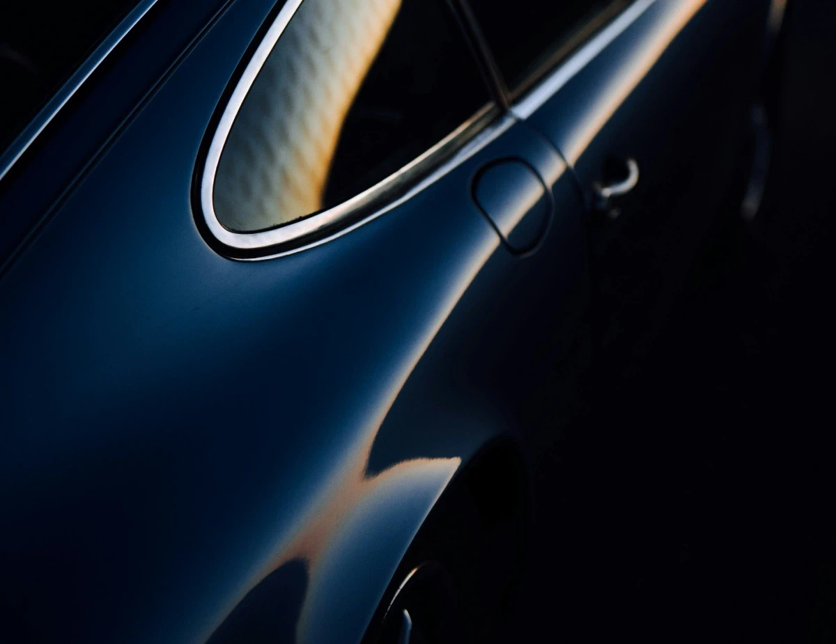 black car with white light
