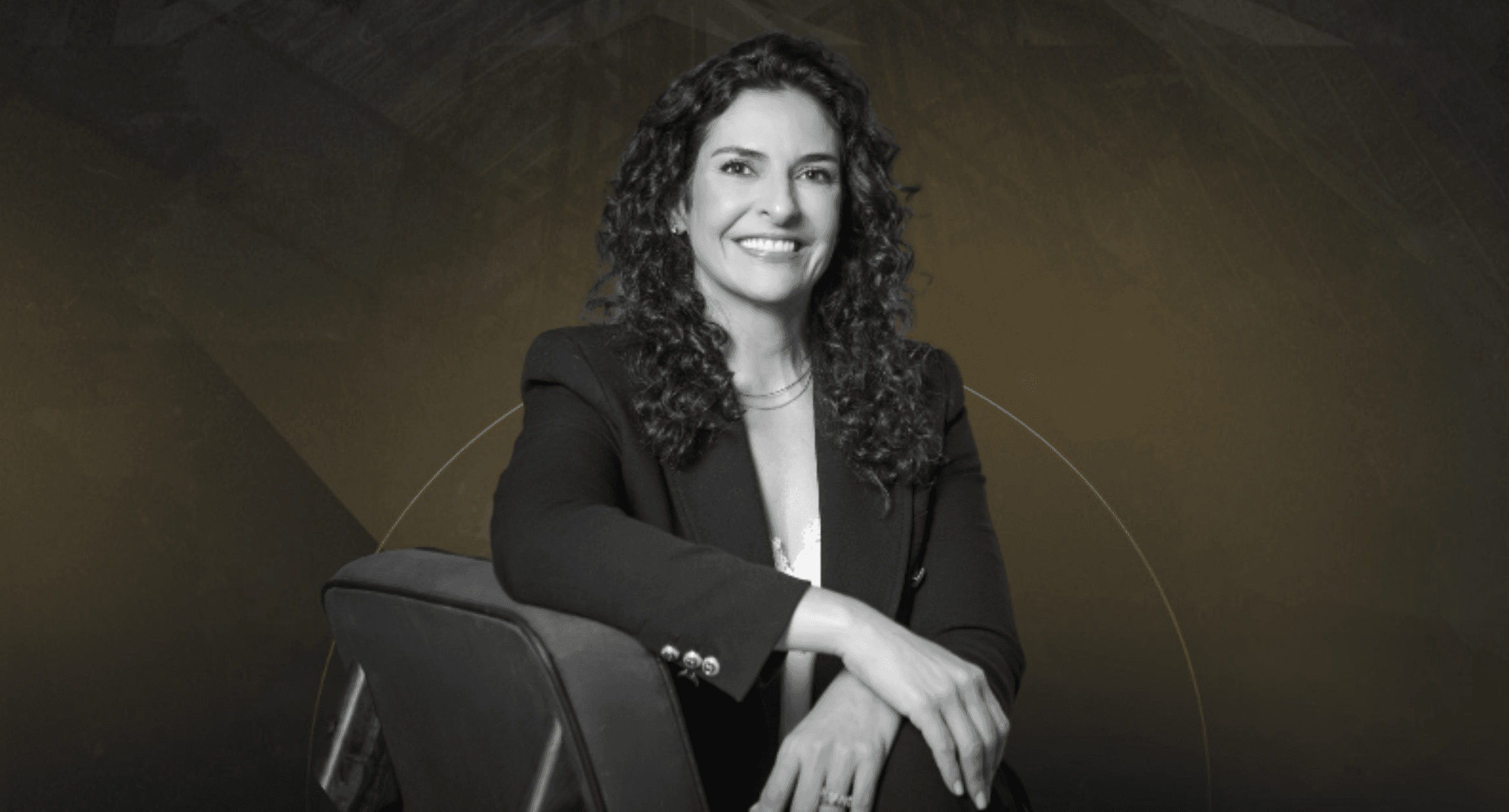 Lizete Ribeiro sorrindo