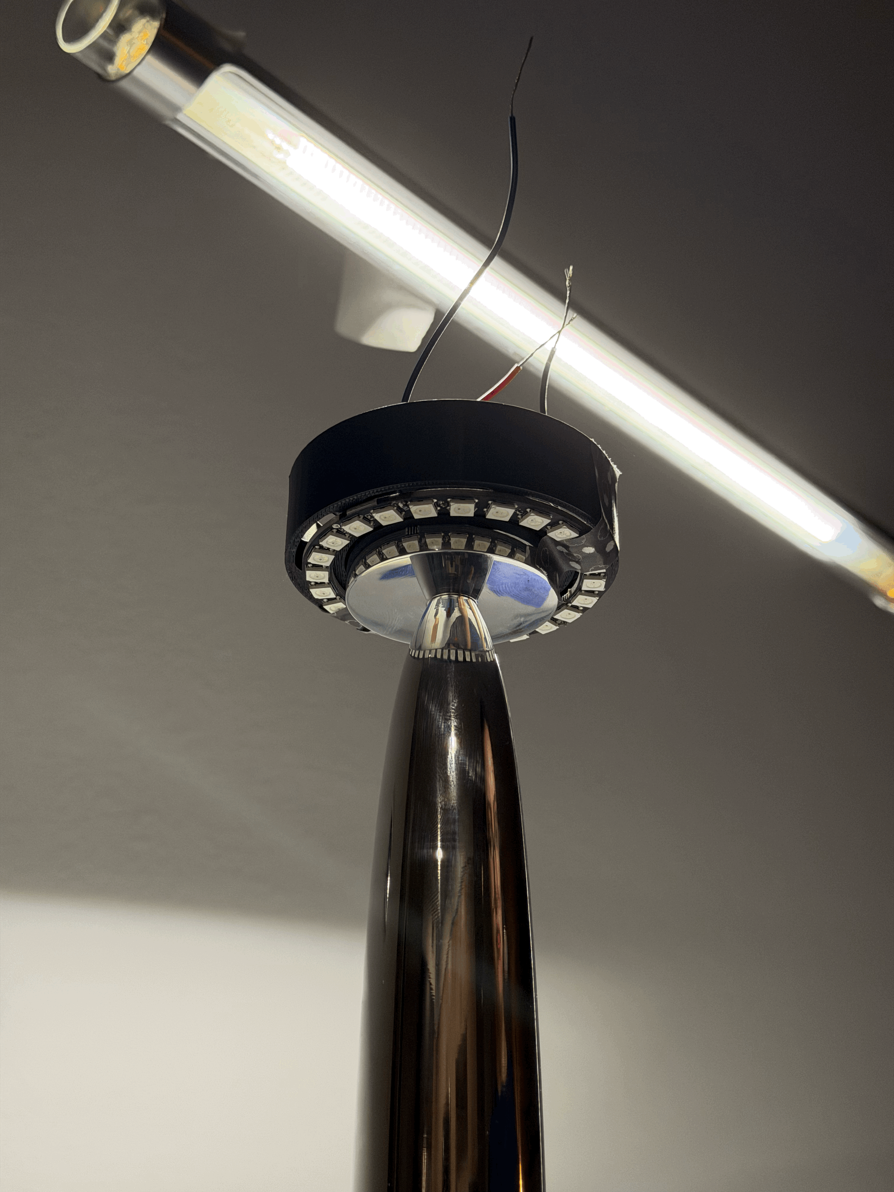 Batch.Works logo over a photo of a box of 3D printed objects