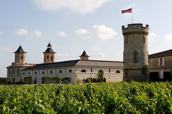 Château Haut-Brion侯伯王酒莊葡萄酒產品圖，法國波爾多Pessac-Léognan佩薩克－雷奧良1855一級酒莊。