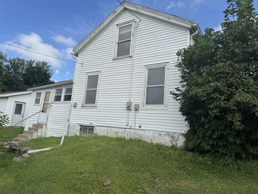 Photo 9 of 409 E Division Street, Dodgeville