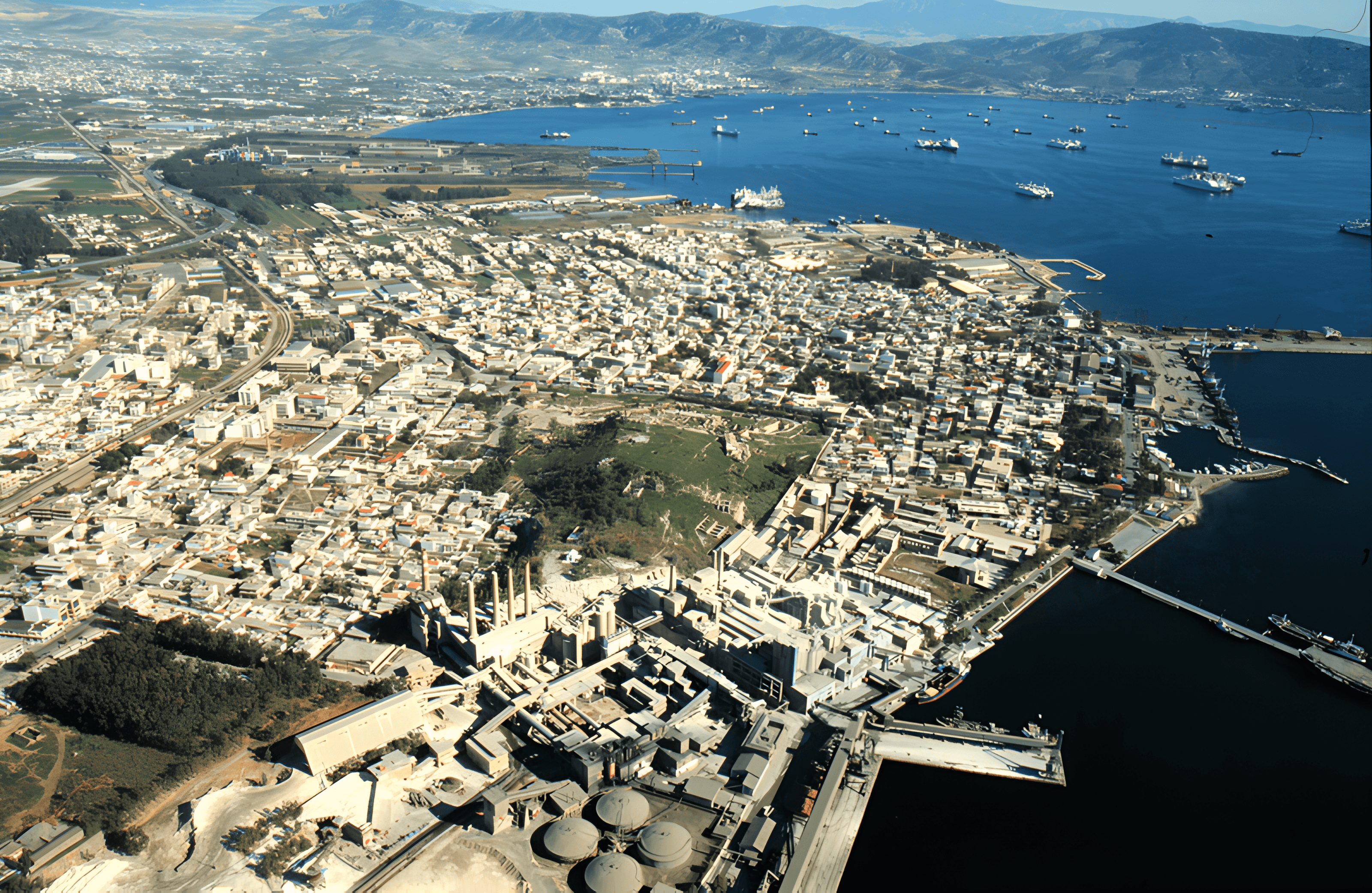 Coach explaining stuff to an athlete