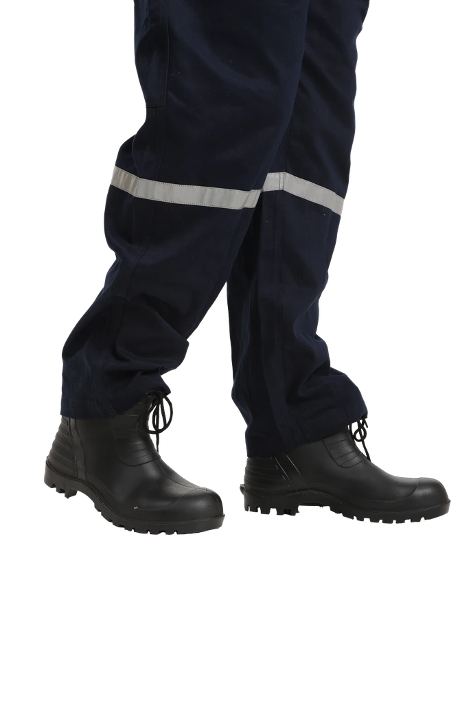 Tornado ankle-length industrial gumboot — side detail