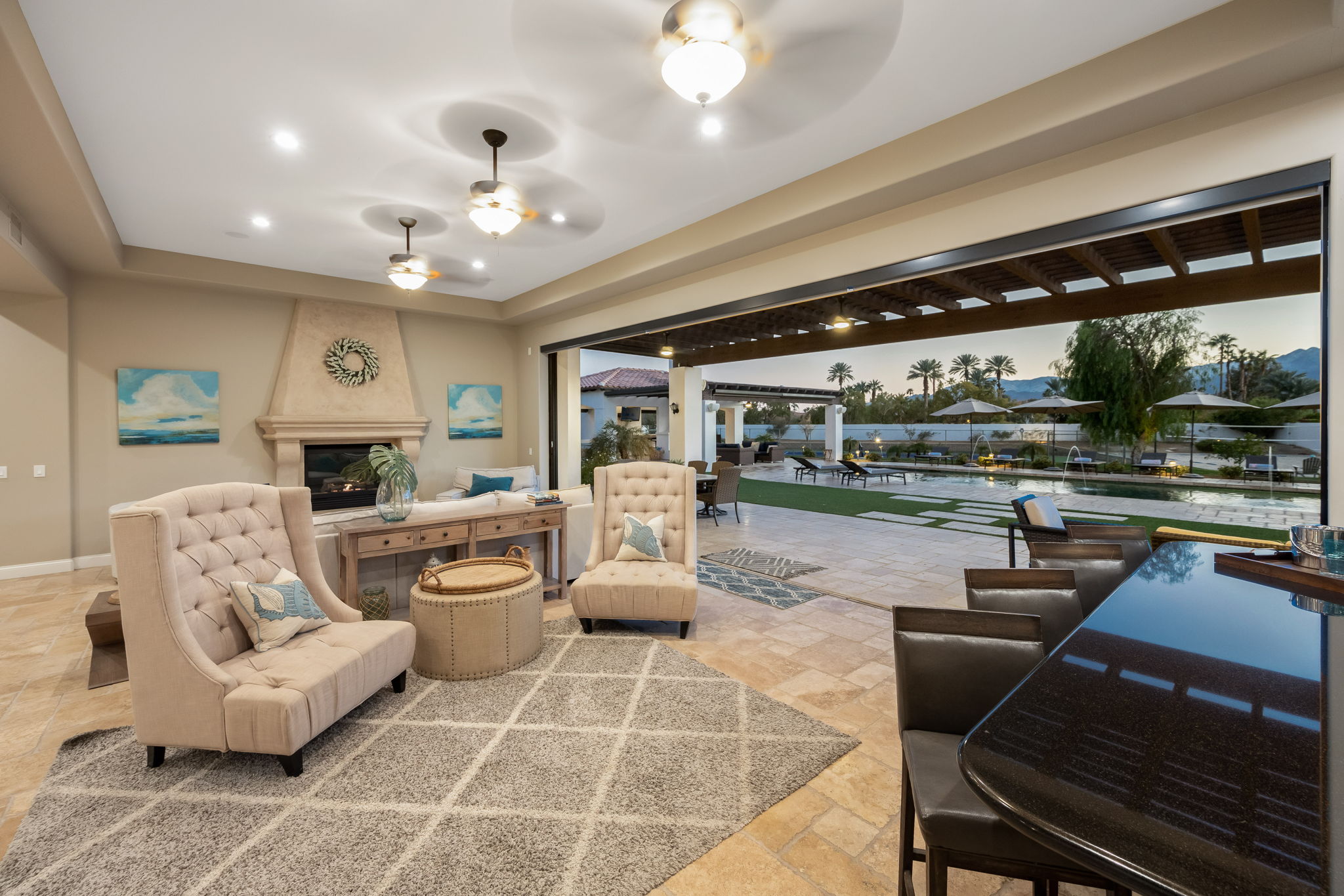 Here comes the alt text